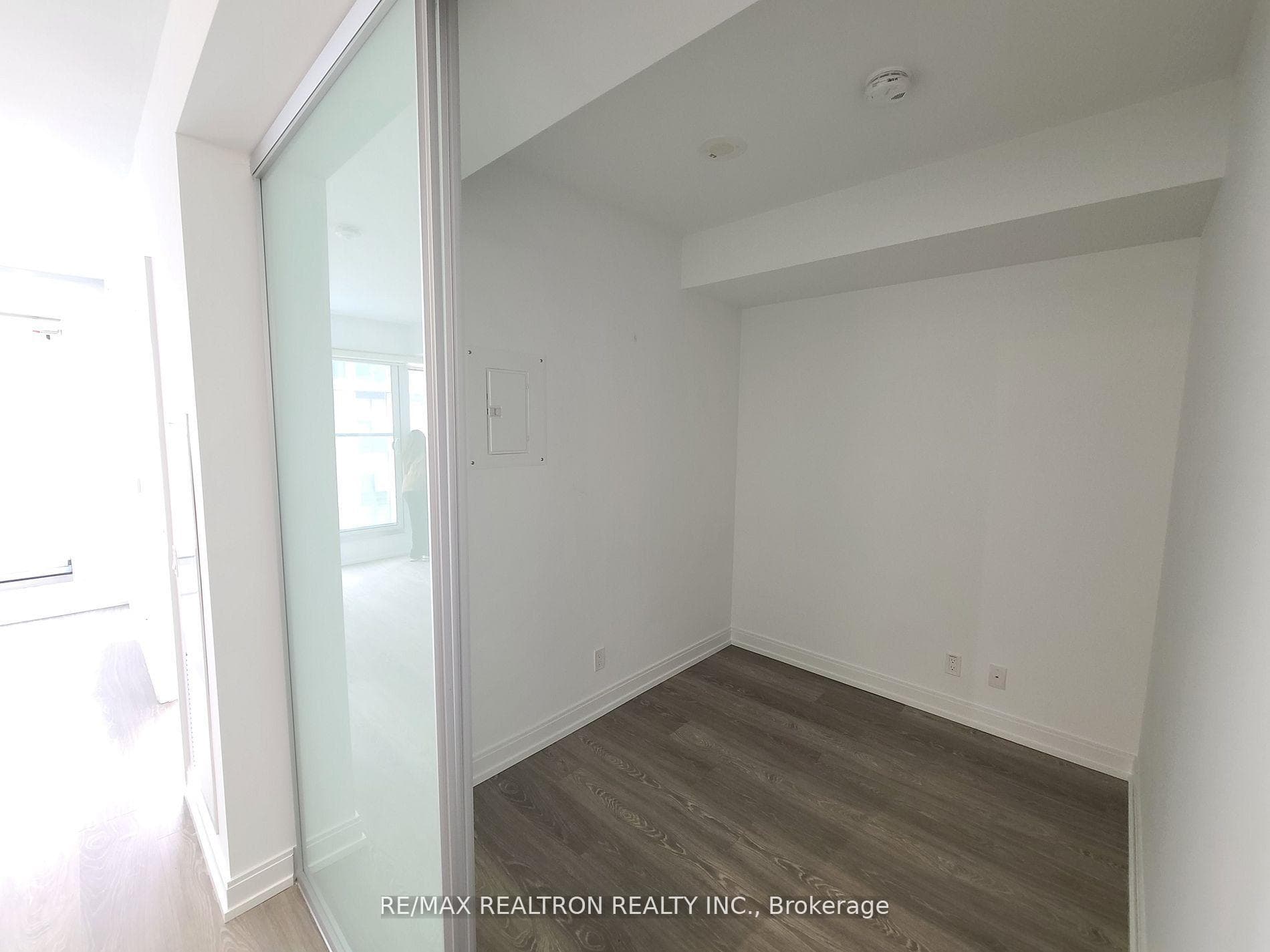 181 Dundas Street Unit 4002 photo 10