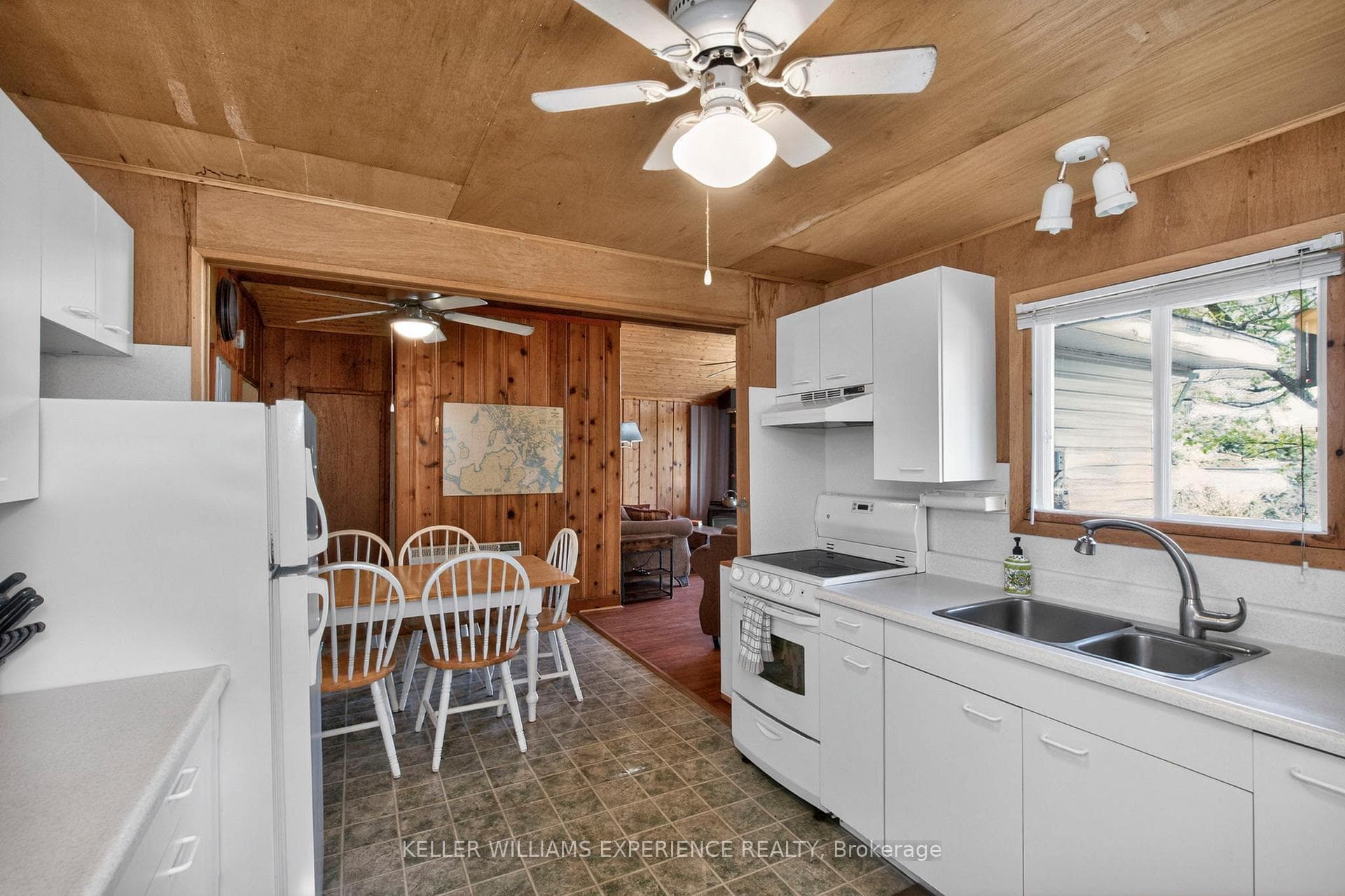 6932 ISLAND 1810 / BONE ISLAND N/A photo 9