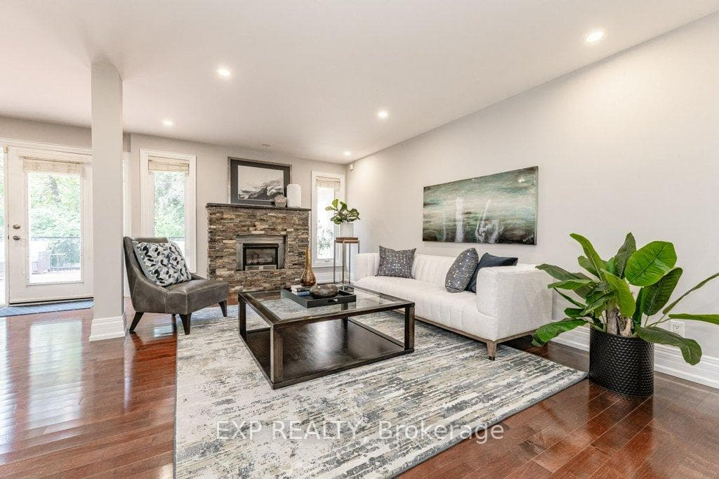 1498 Indian Road photo 6