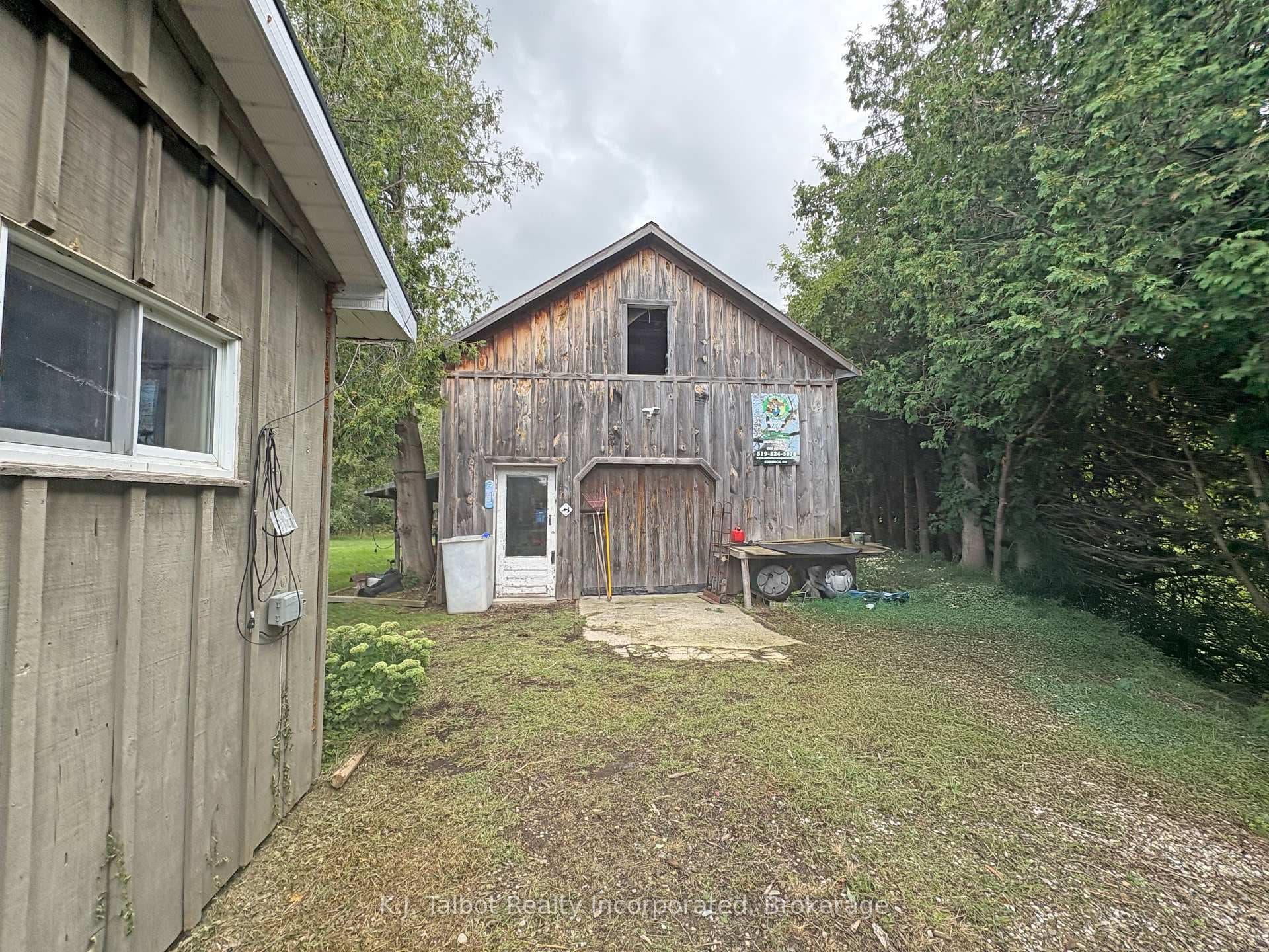 82044 Bluewater Highway photo 18