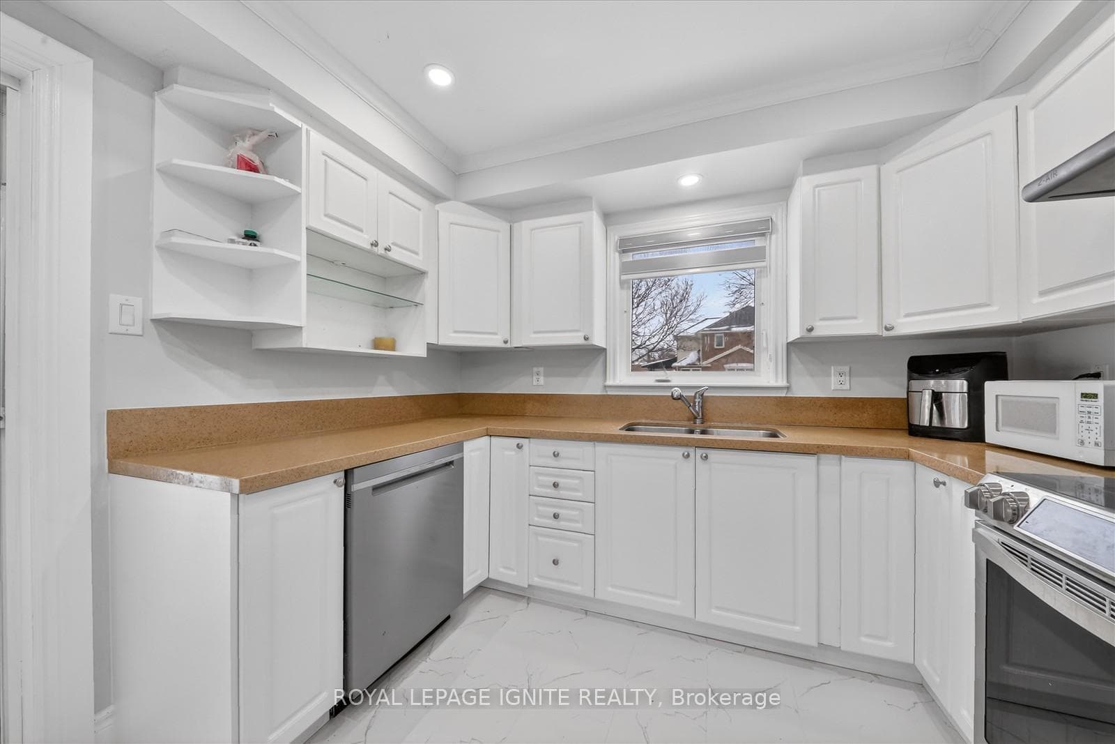 4 Millington Crescent photo 19