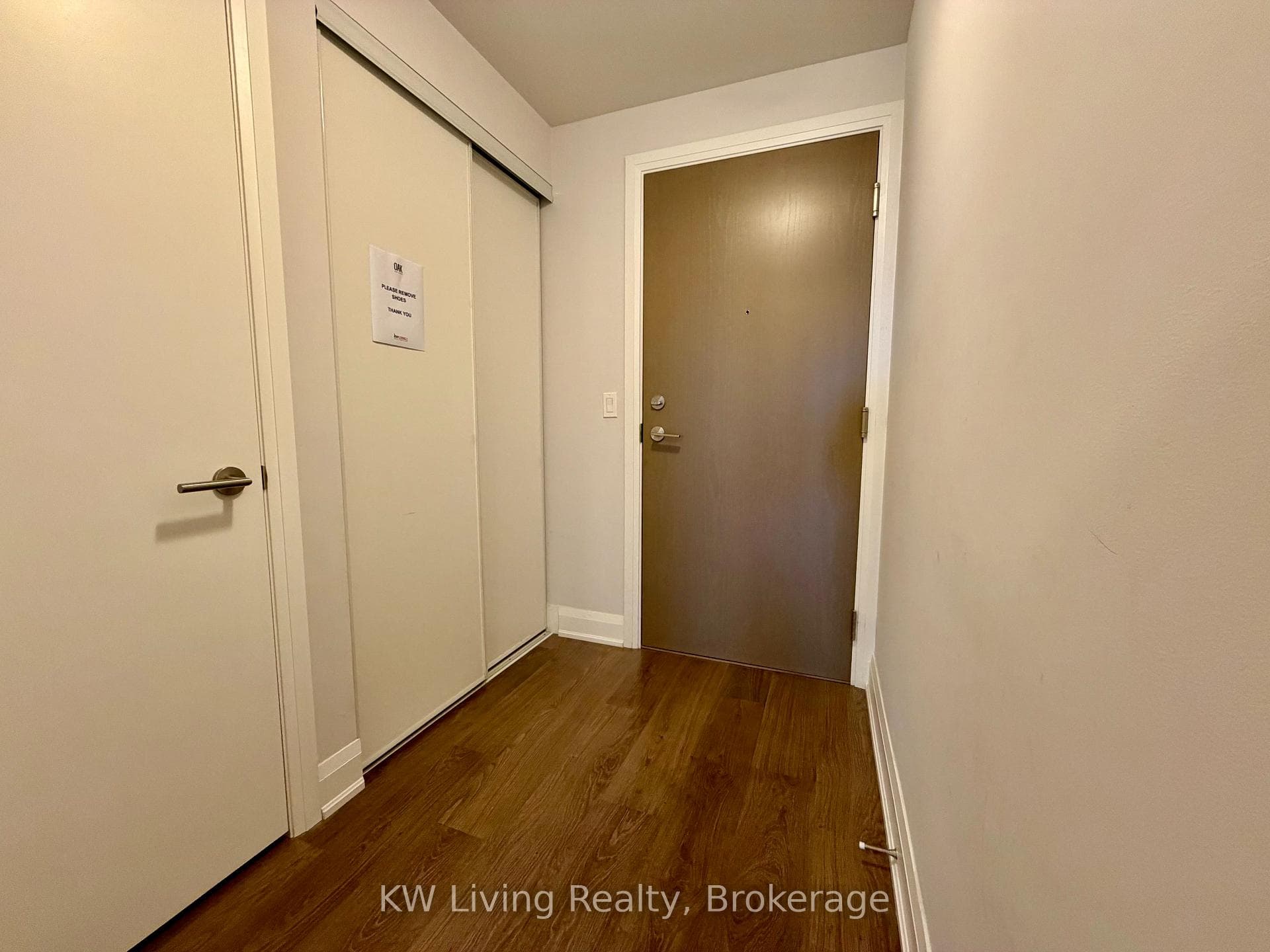 160 Vanderhoof Avenue Unit 517 photo 8