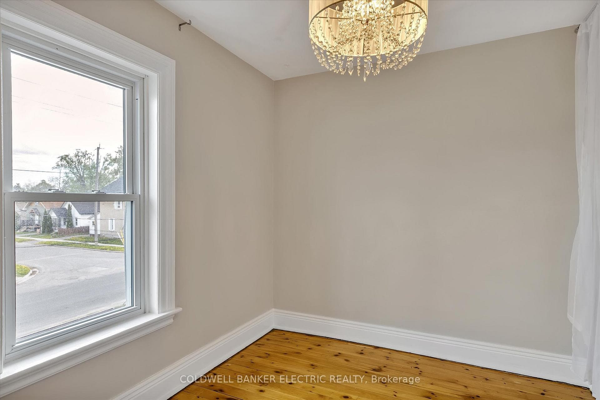 202 Braidwood Avenue photo 38