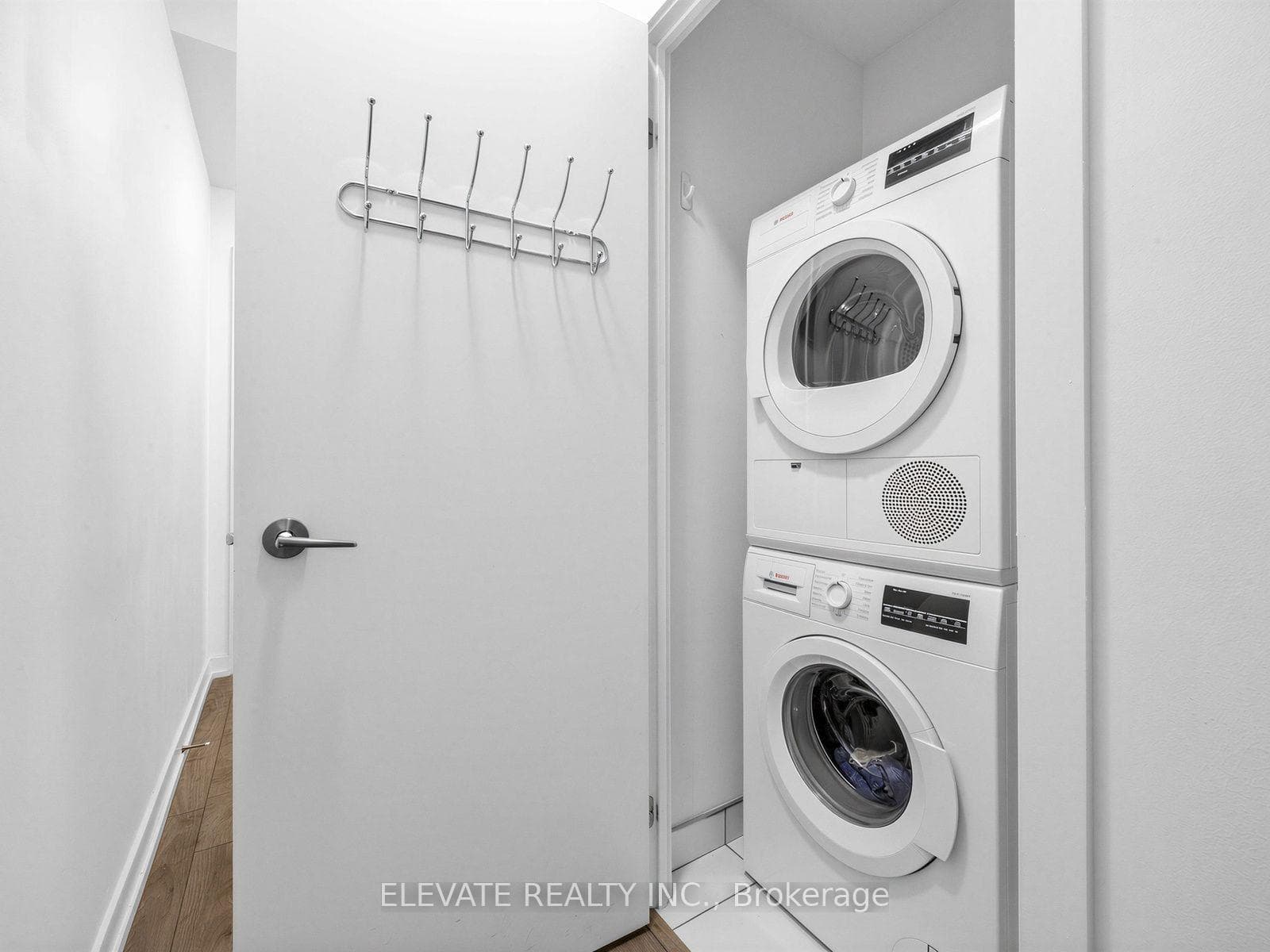 297 College Street Unit 926 photo 17
