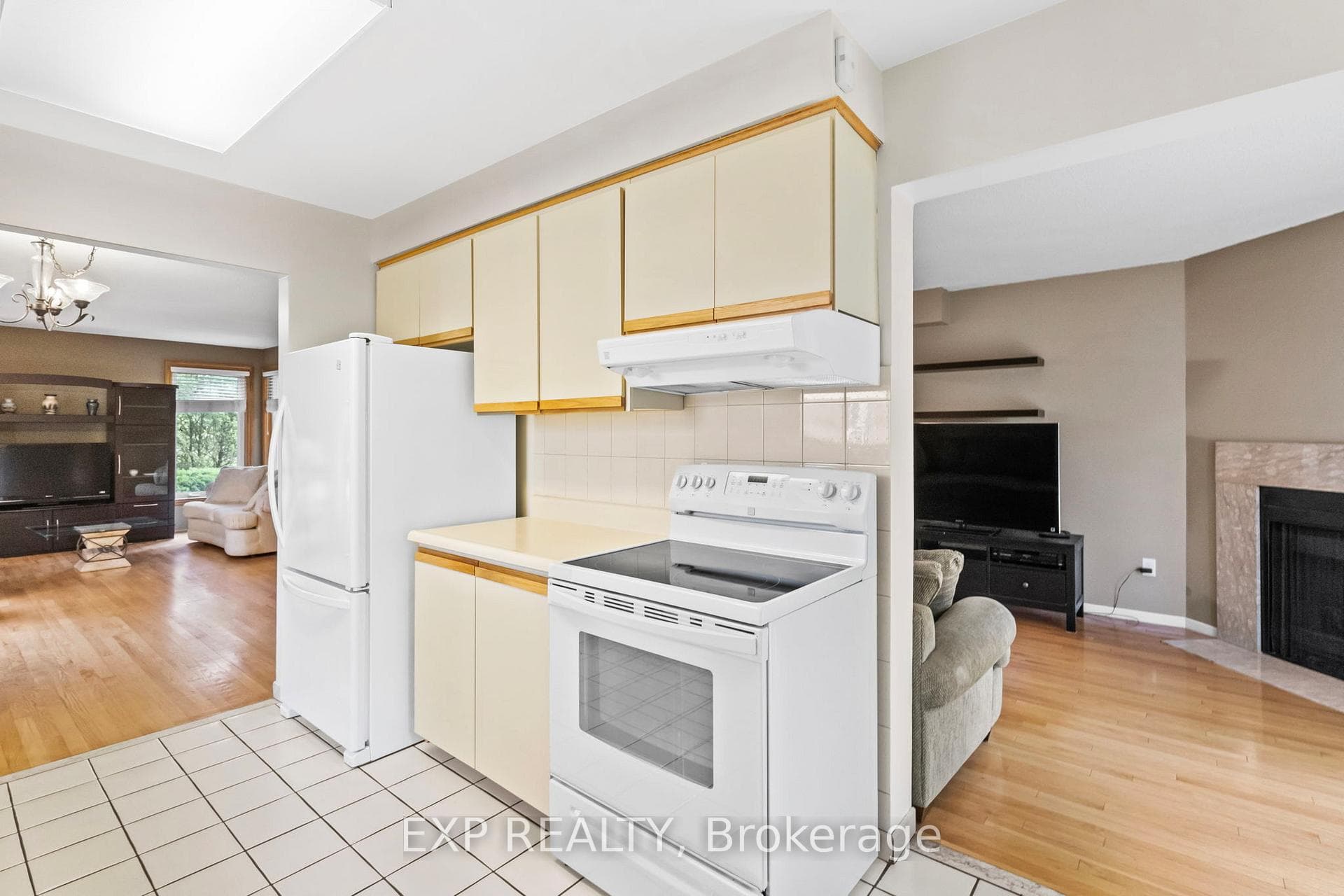 25 Lilac Avenue photo 11