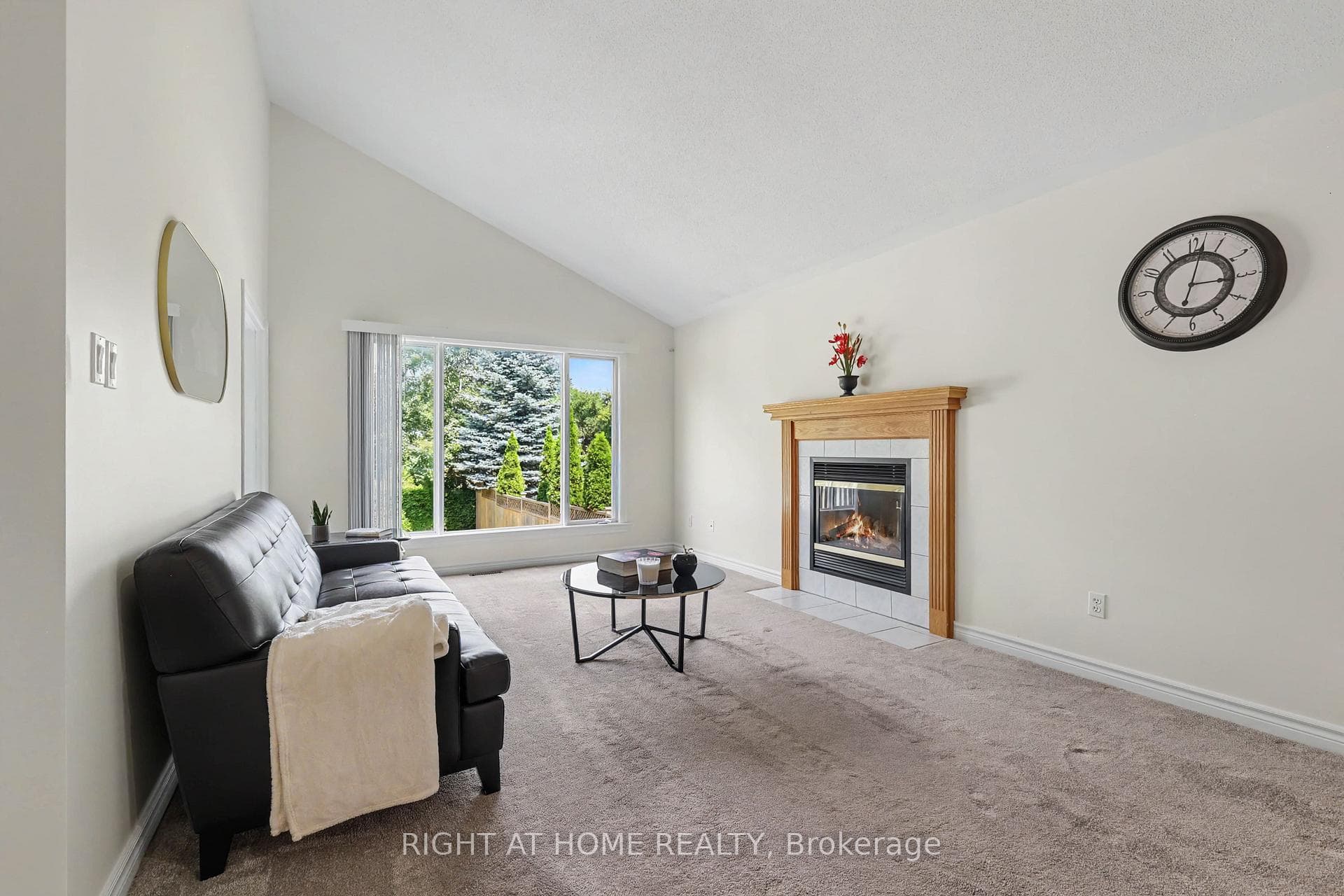 54 Fieldcrest Avenue photo 6