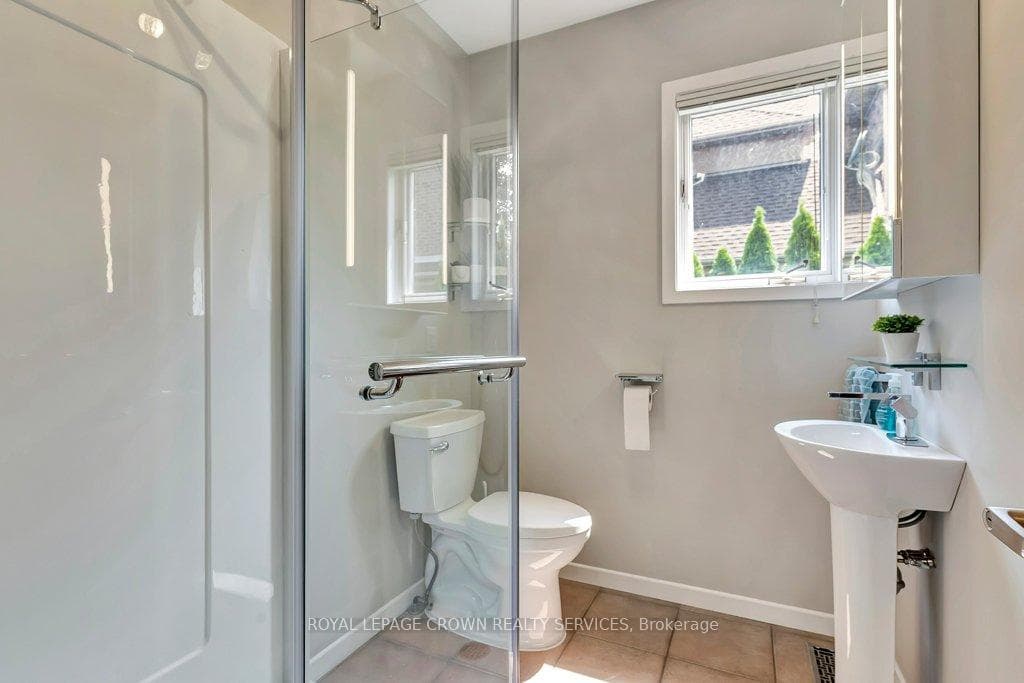 134 Olive Street photo 13
