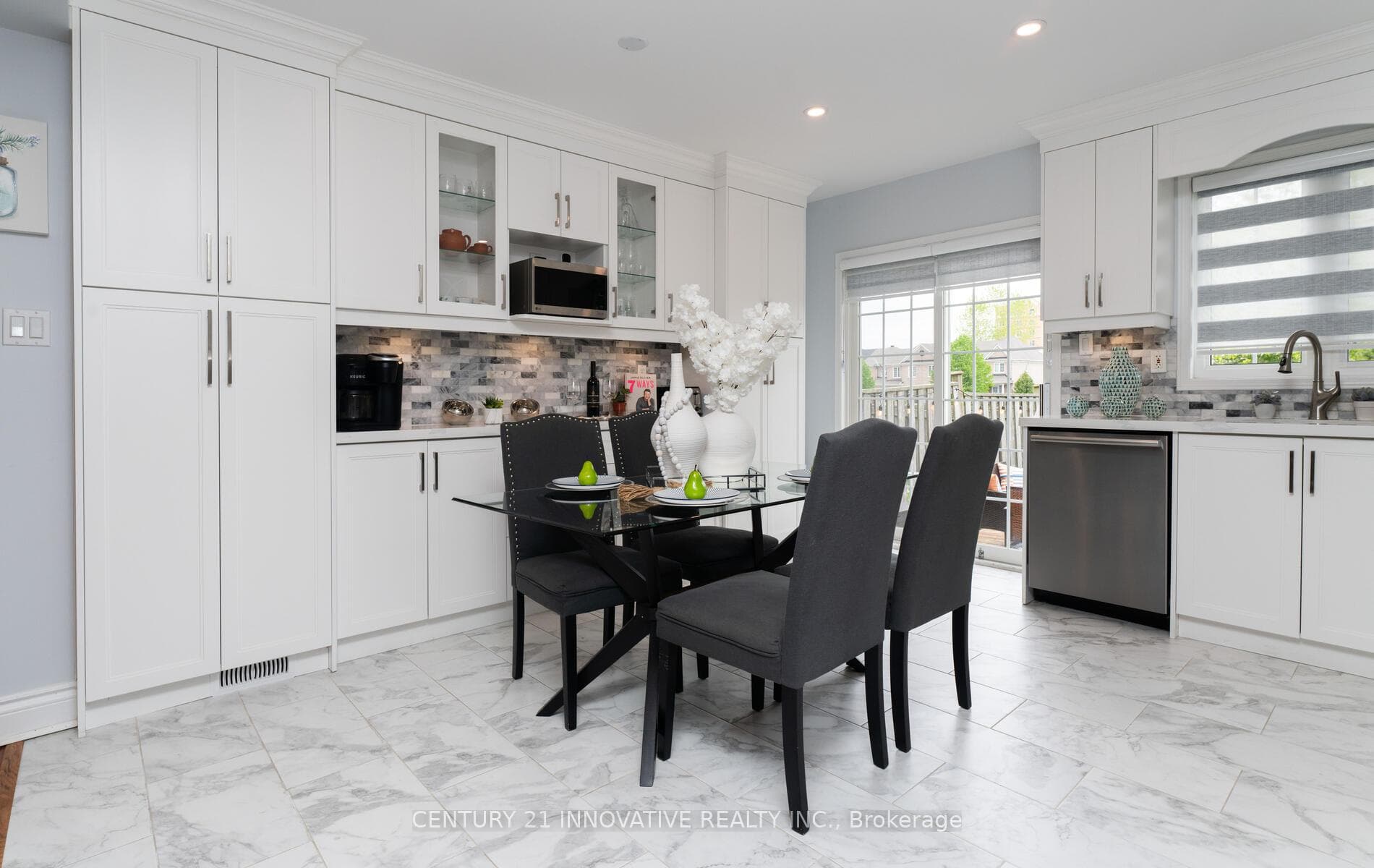44 Hubbell Drive photo 8