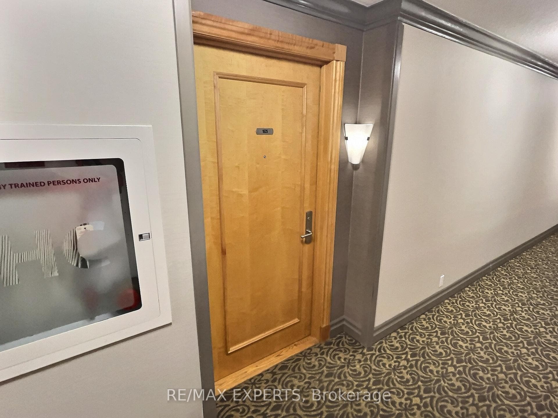 80 Harrison Garden Boulevard Unit 1625 photo 3