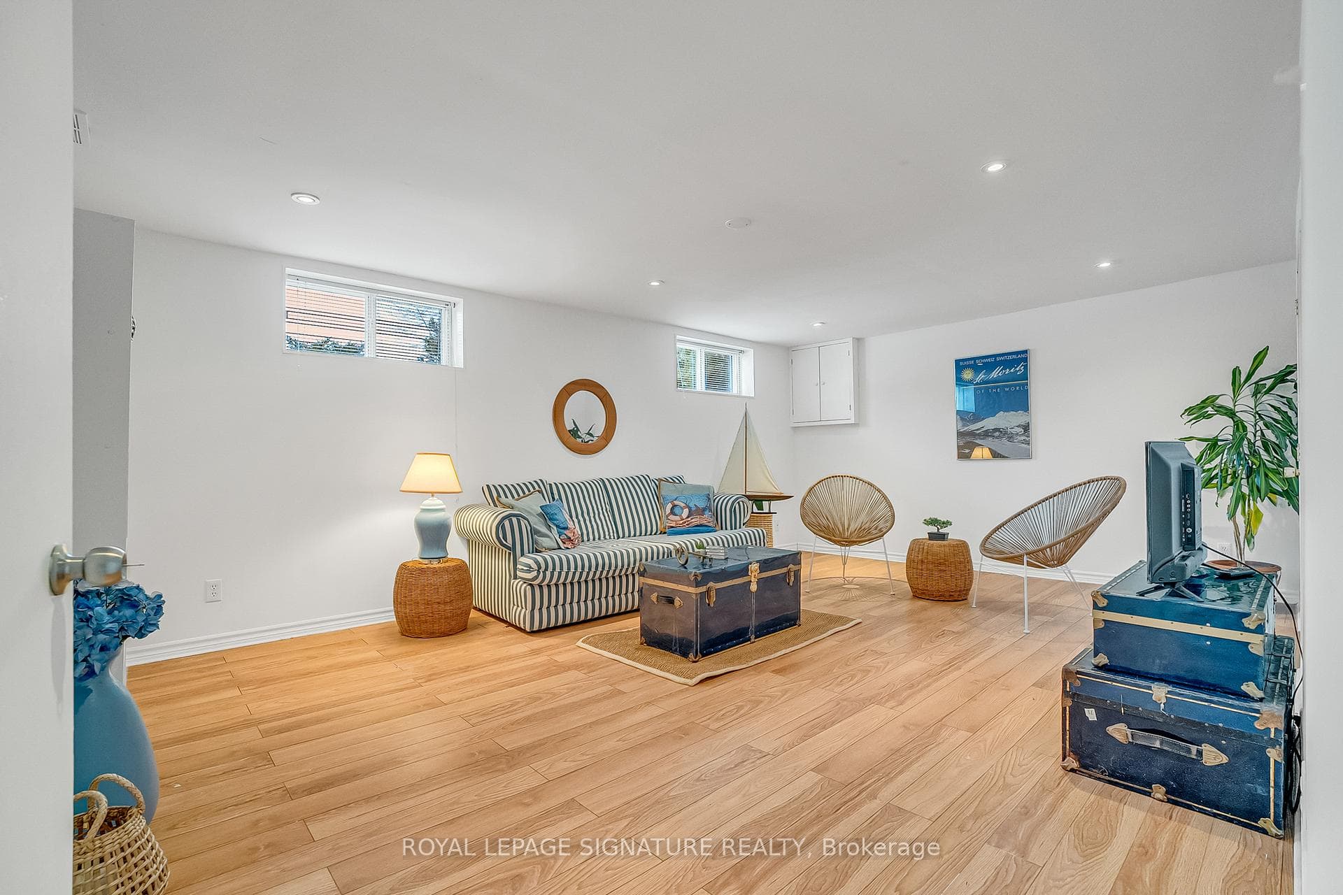 96 Elvaston Drive photo 32