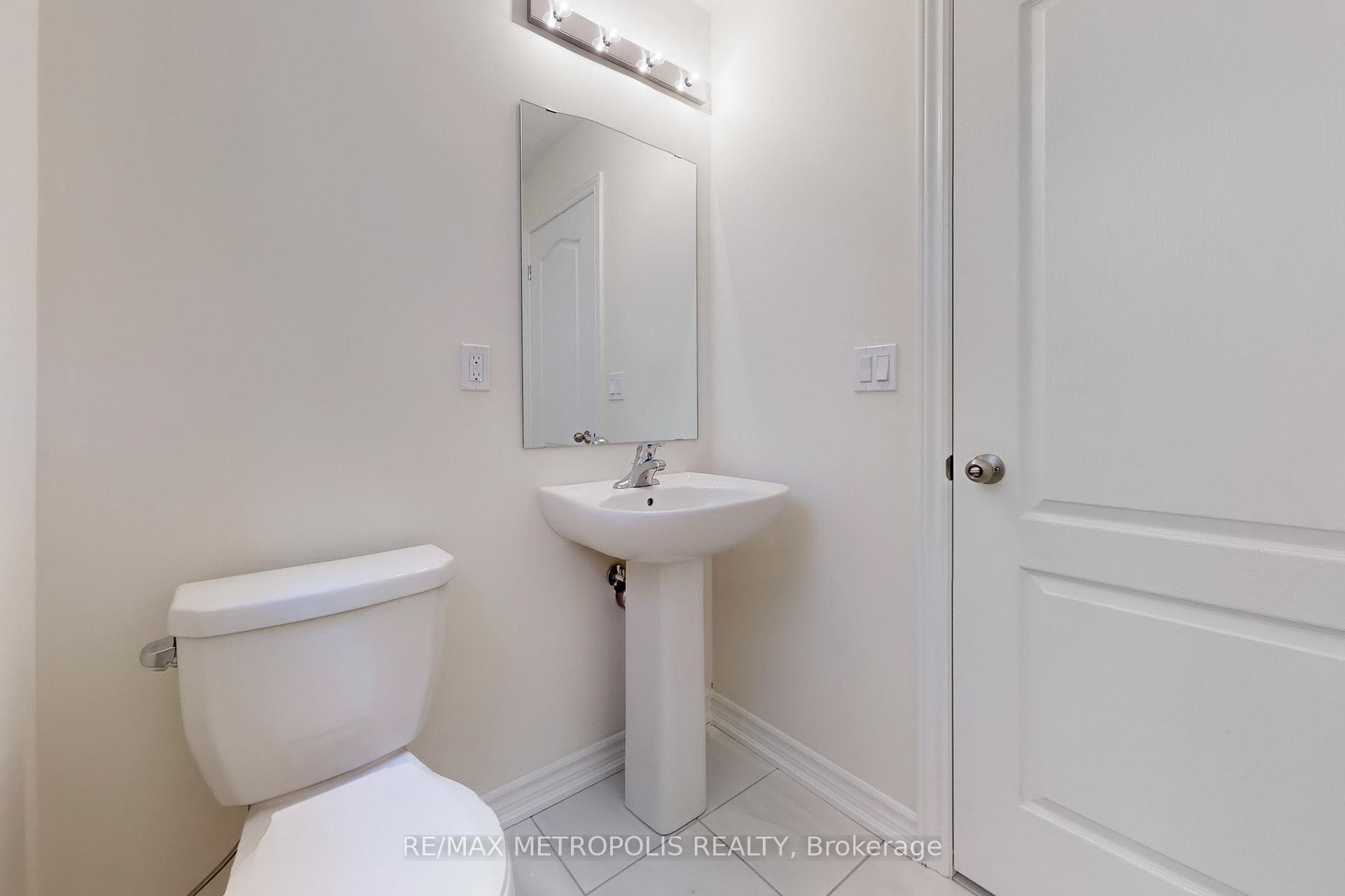 167 Hawkins Street photo 18