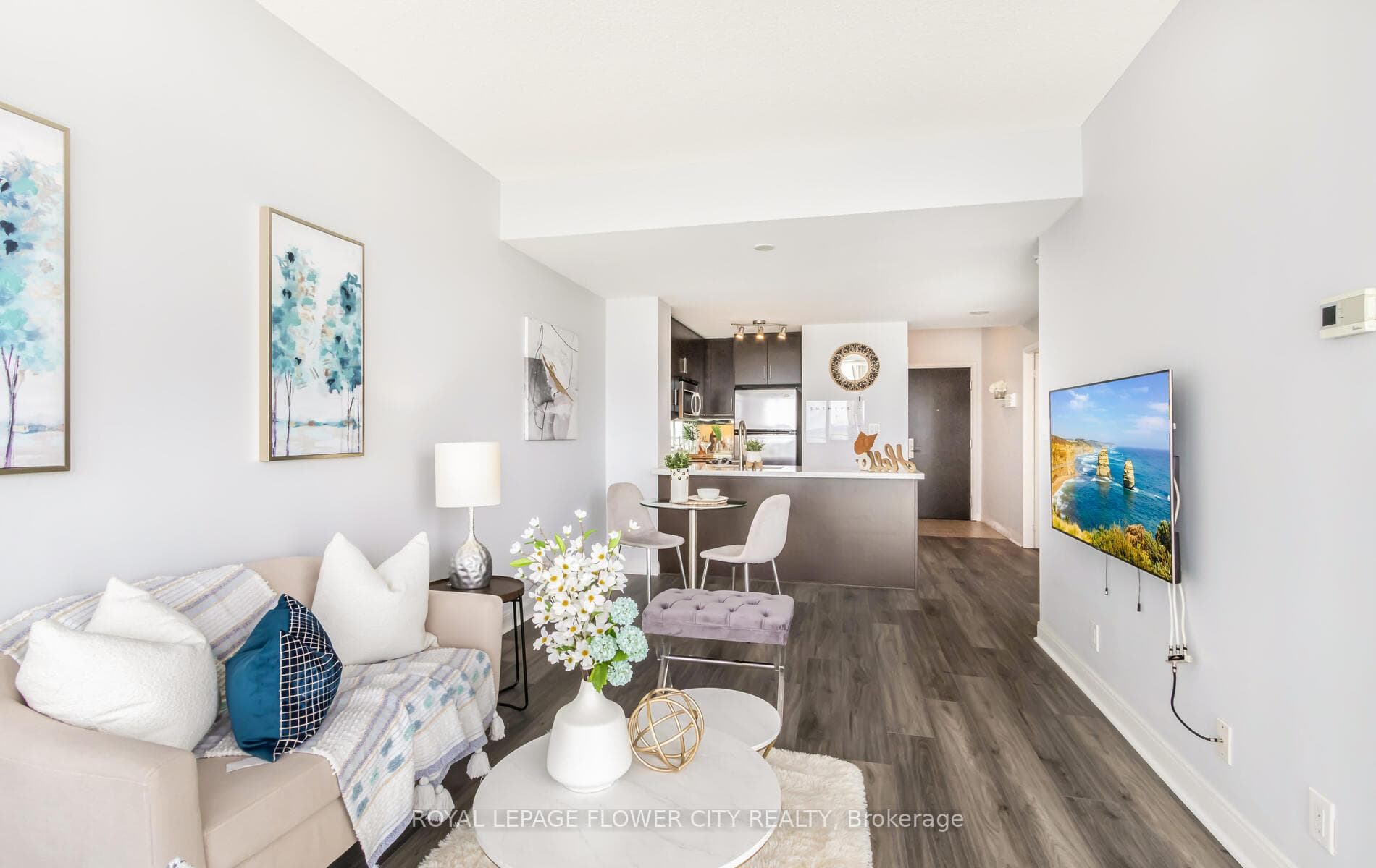 50 Absolute Avenue Unit 3907 photo 13