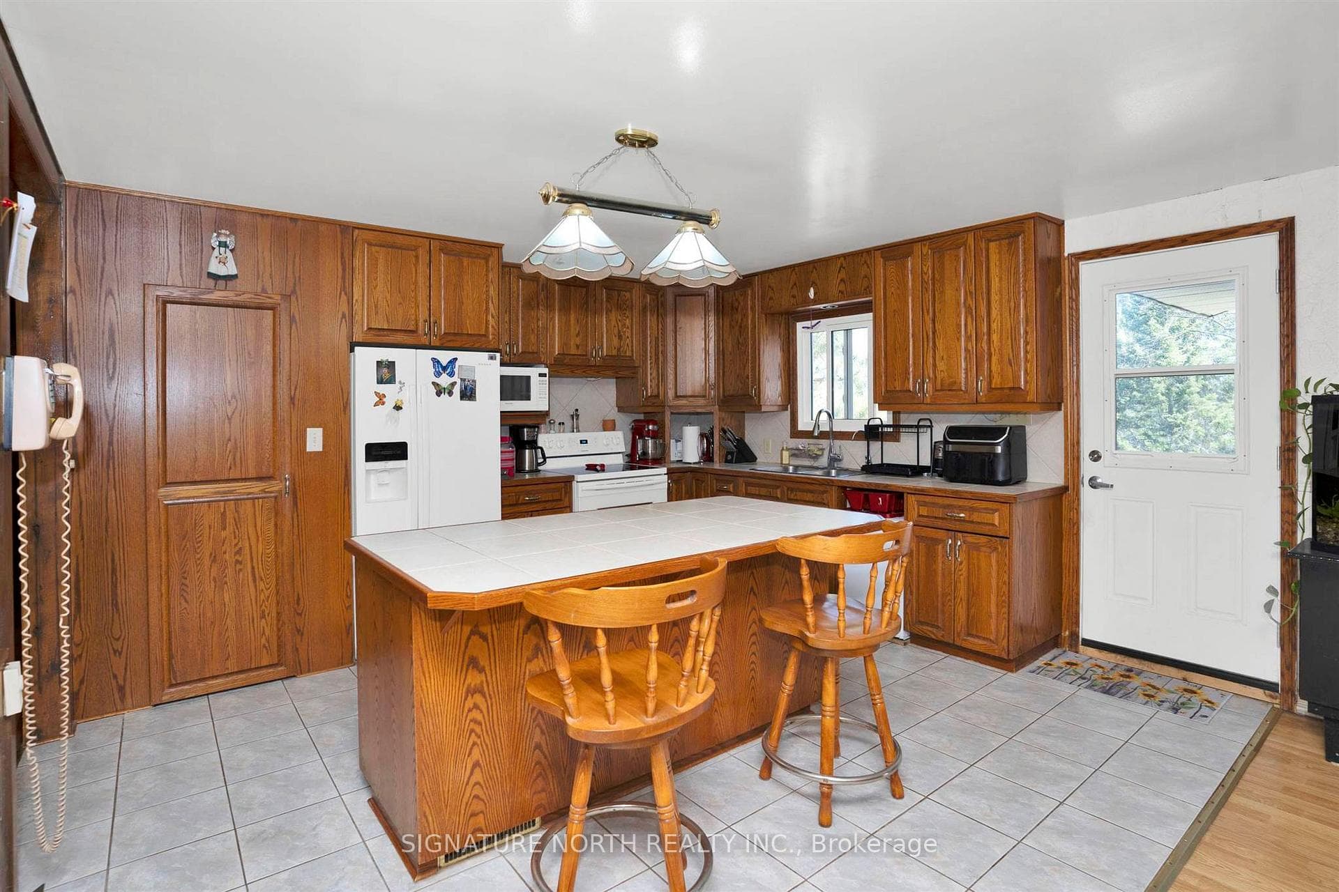 2457 Lakeshore Drive photo 7