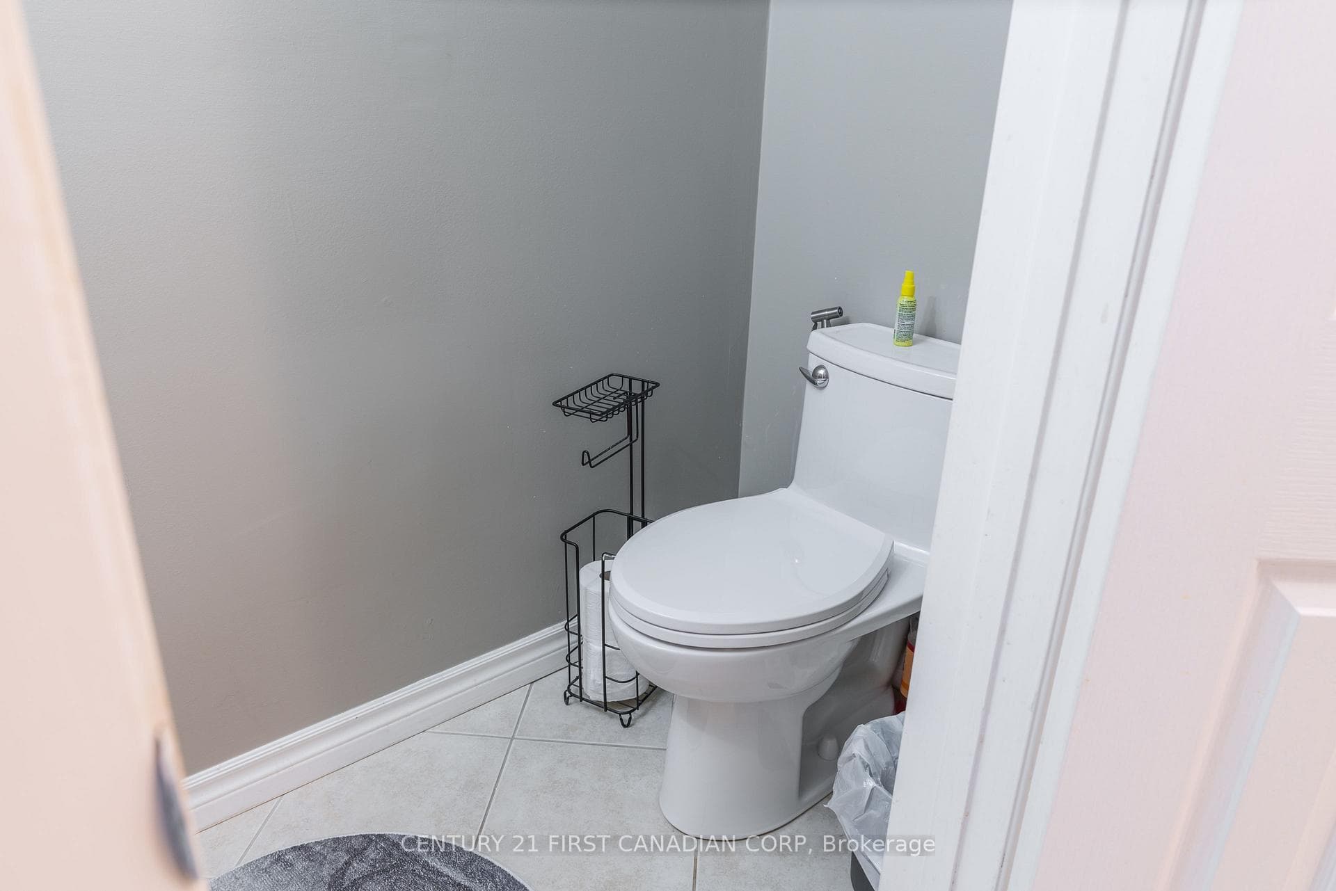 1385 Commissioners Road Unit 16 photo 19