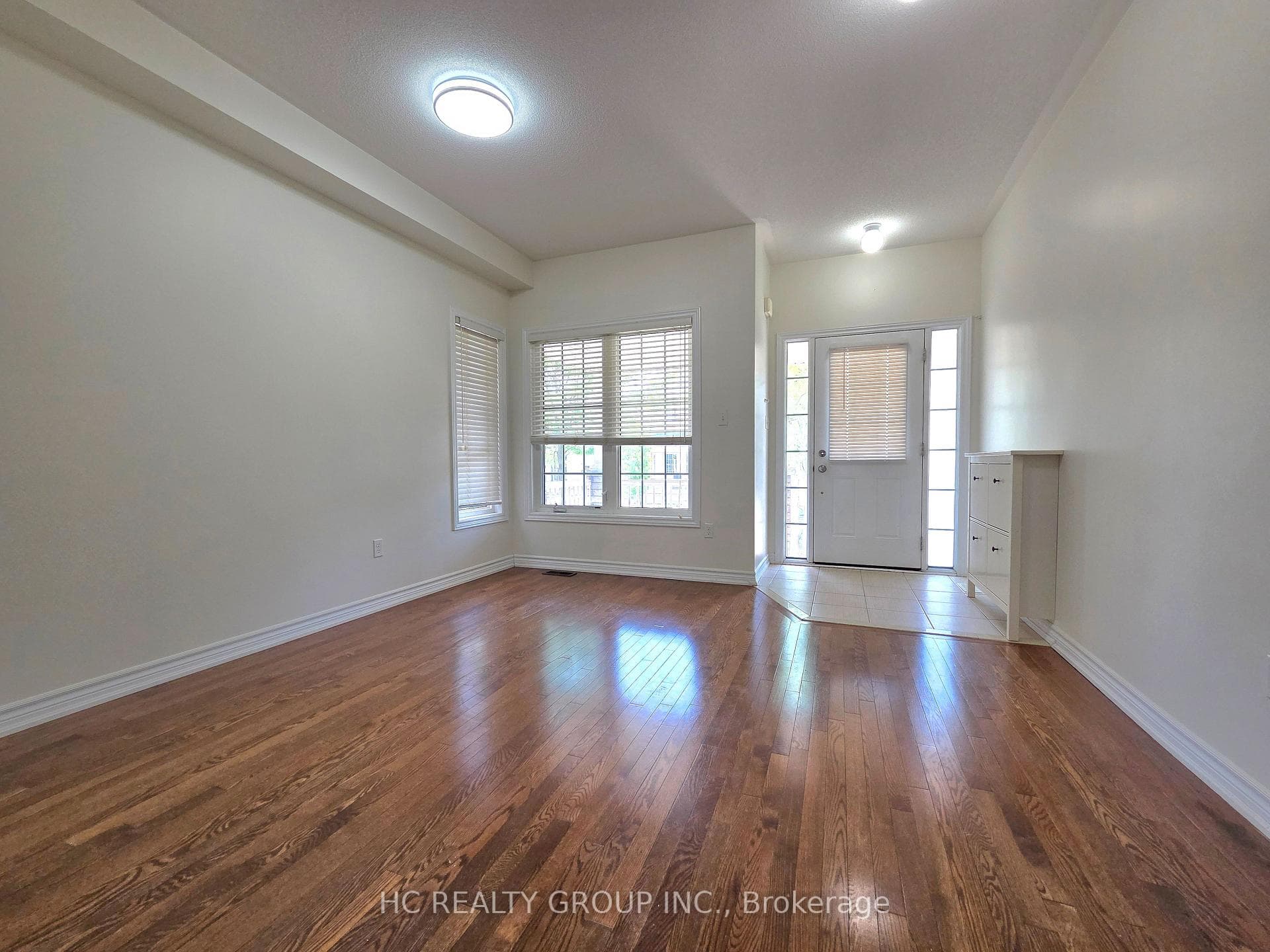 703 Hammersly Boulevard photo 3