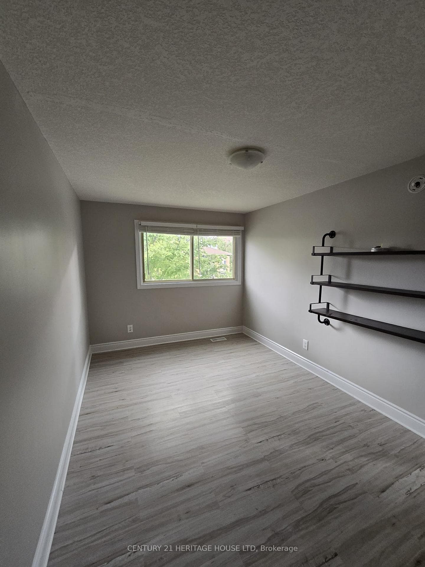 61 Marshall Street Unit B photo 10