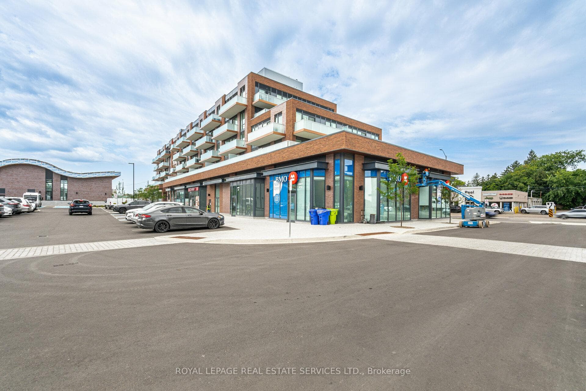 220 Missinnihe Way Unit 1411 photo 38