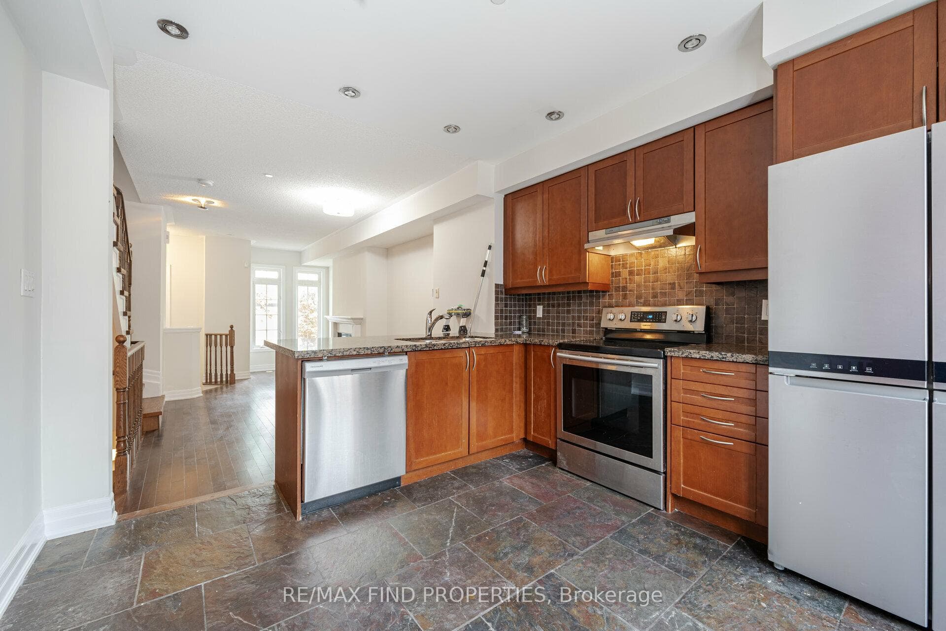 63 NEWCASTLE Street photo 13