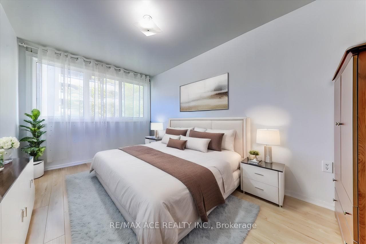 100 Mornelle Court Unit 1031 photo 18