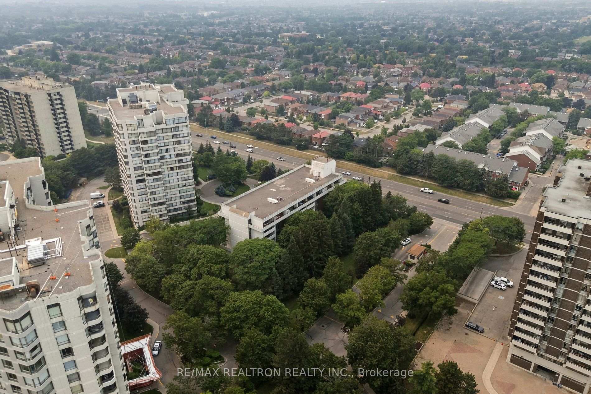 1111 Steeles Avenue Unit 307 photo 42