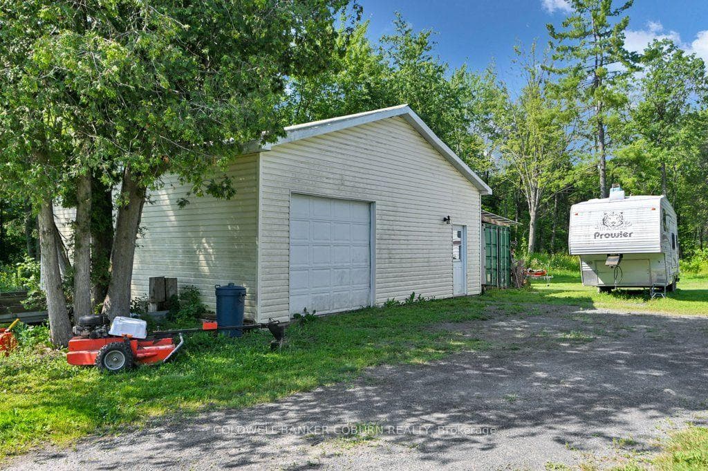 Large insulated Garage/Shop