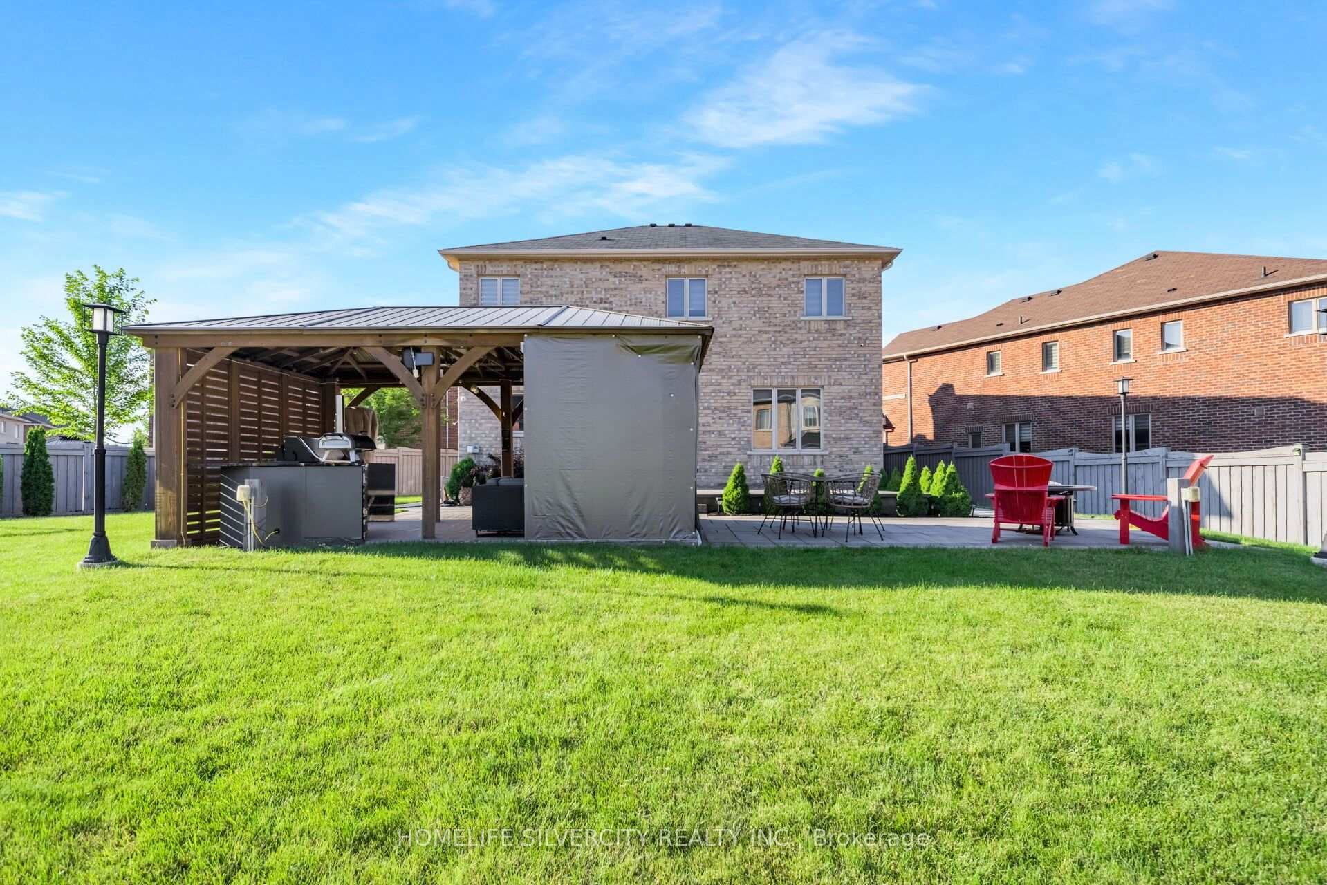 14 Observatory Crescent photo 37