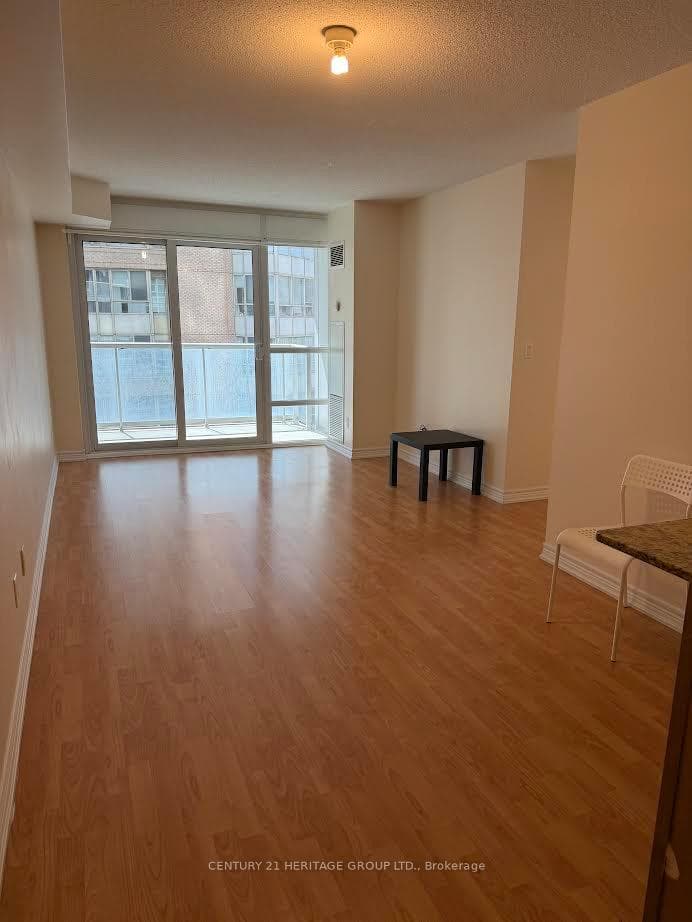 761 Bay Street Unit 708 photo 8