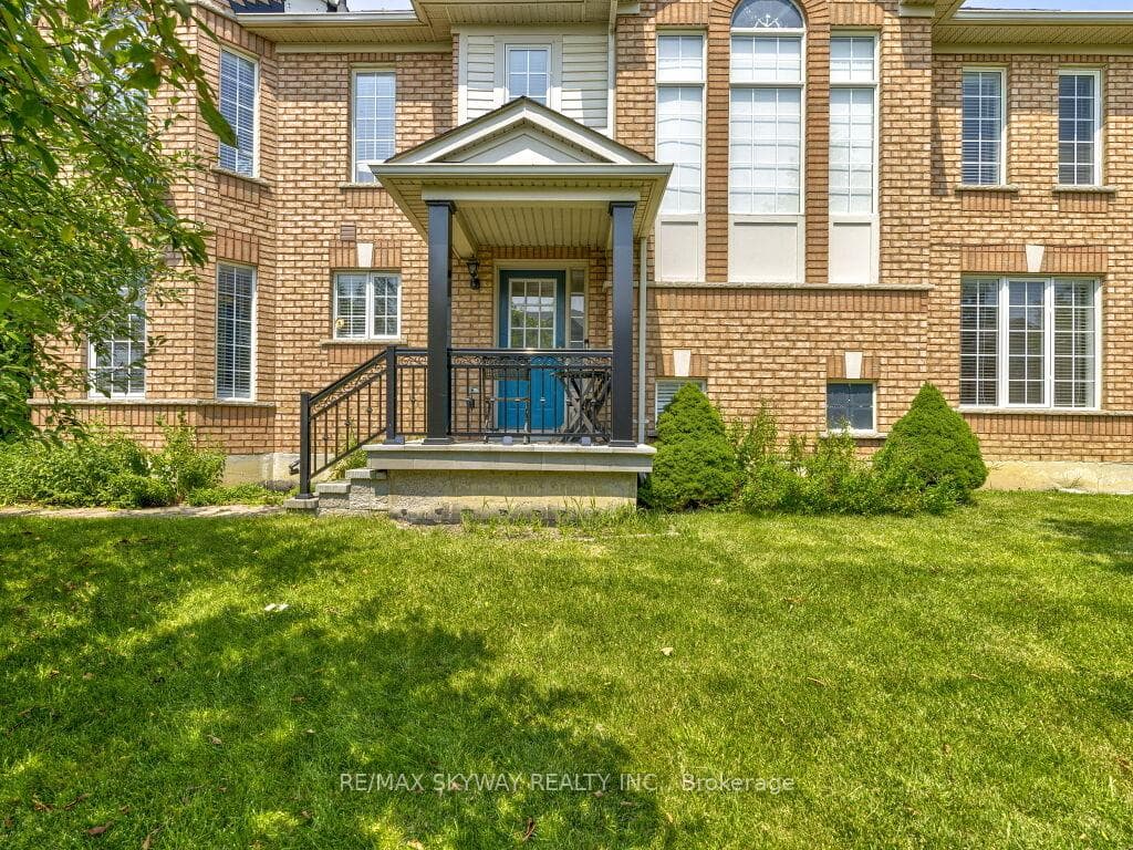 3859 Talias Crescent photo 2