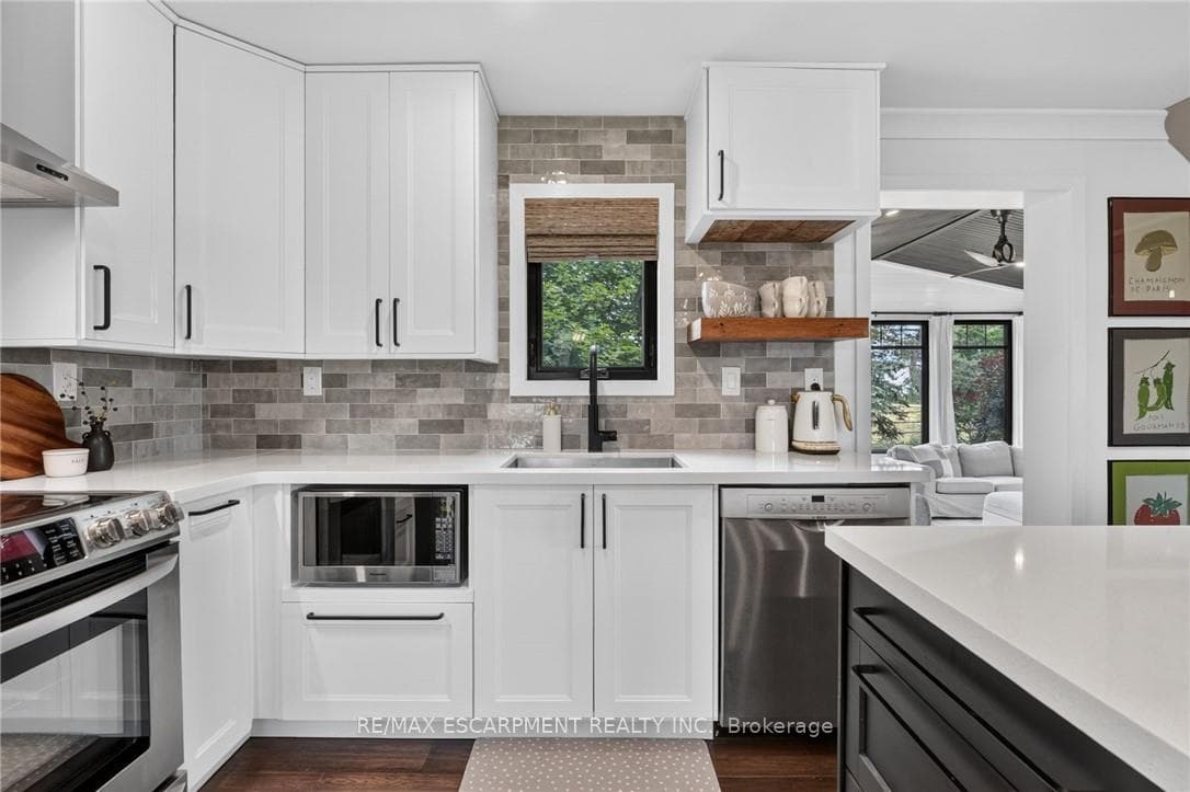 3754 LAKESHORE Road photo 16