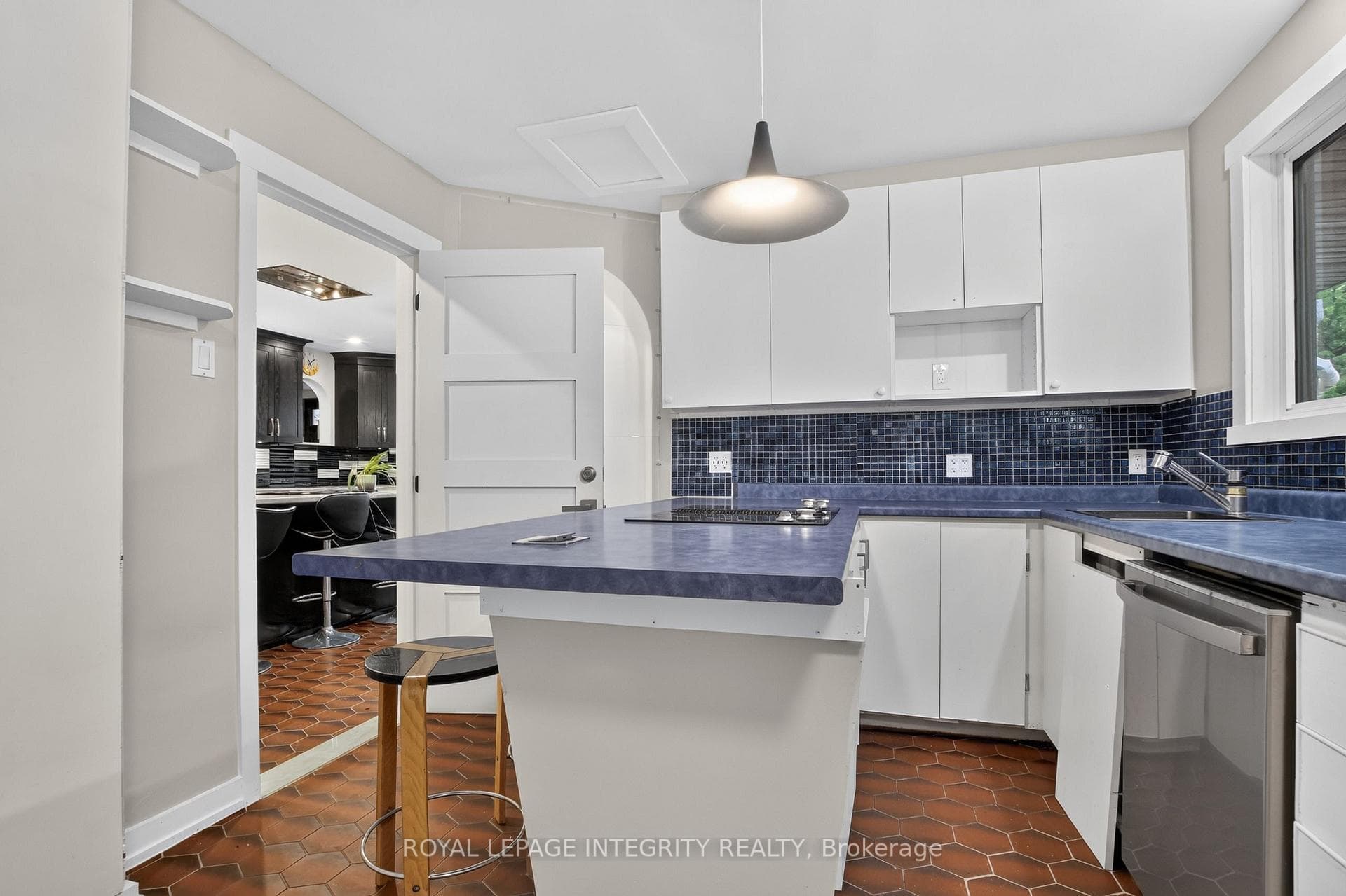 954 WATSON Street photo 13