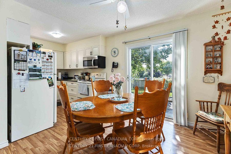 71 GOLFDALE Crescent photo 10