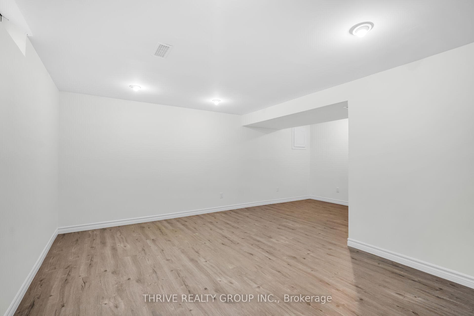 84 VINCENT Crescent photo 28