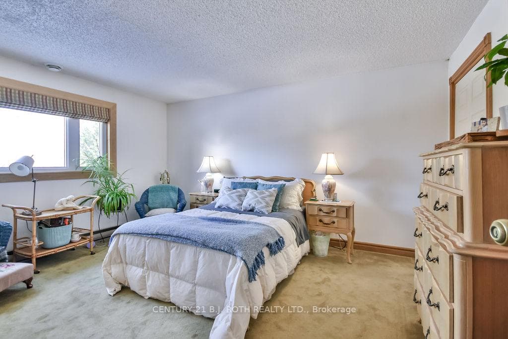 153 Gilwood Park Drive photo 11