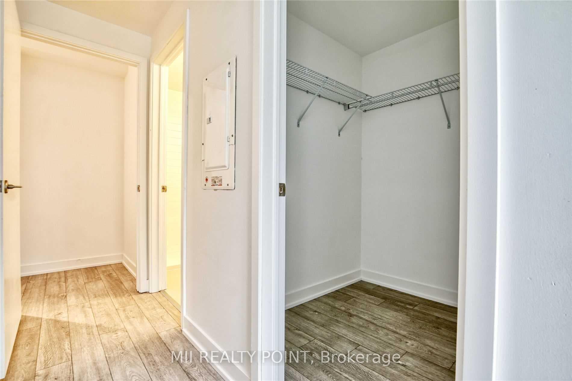 2100 Bridletowne Circ N/A Unit 323 photo 23