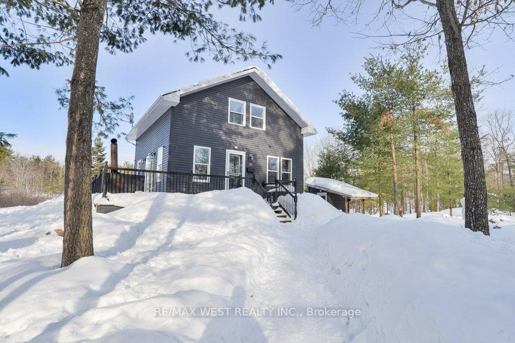 1295 Deep Bay Road photo 1