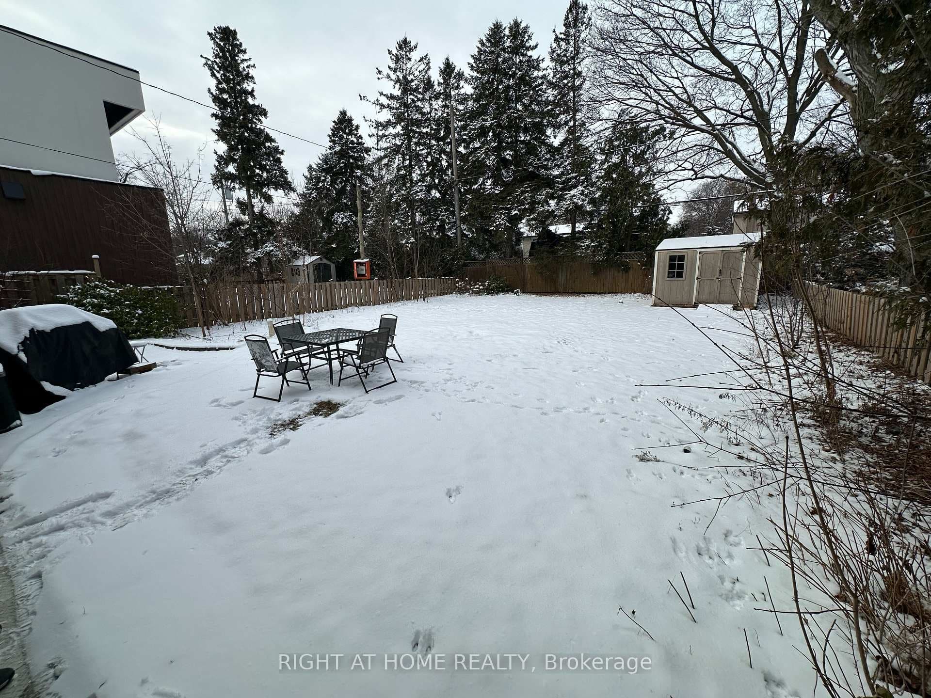 6 Almond Avenue photo 39