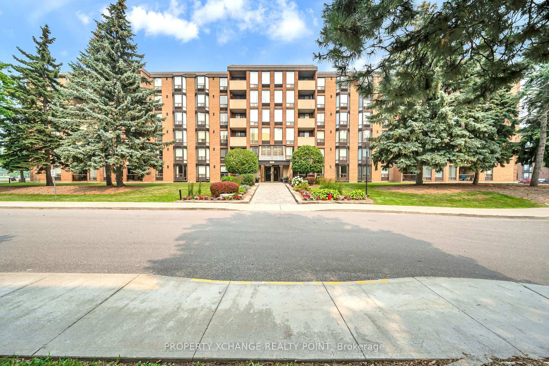 1535 Diefenbaker Court Unit 109 photo 1