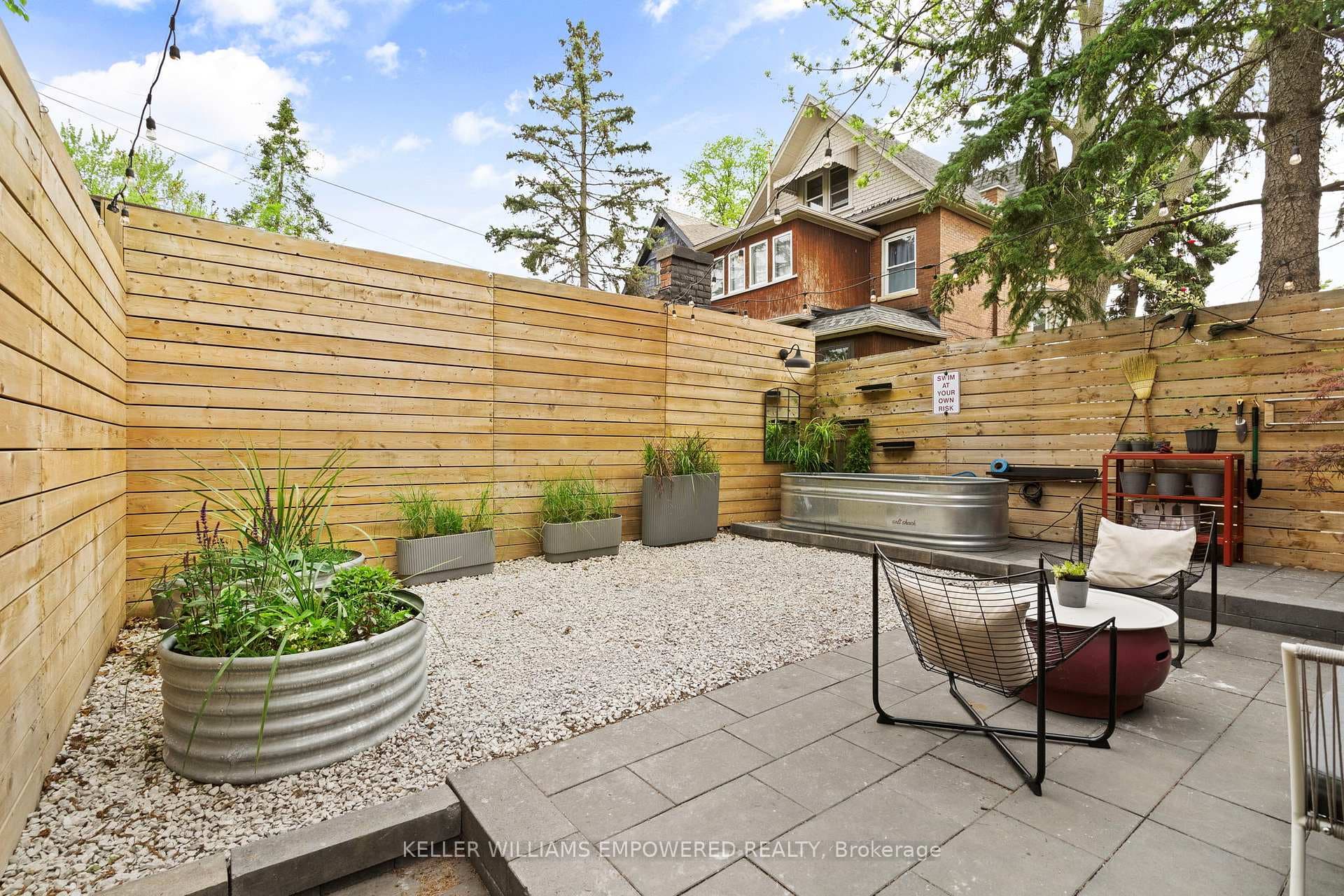 134 Geoffrey Street photo 34