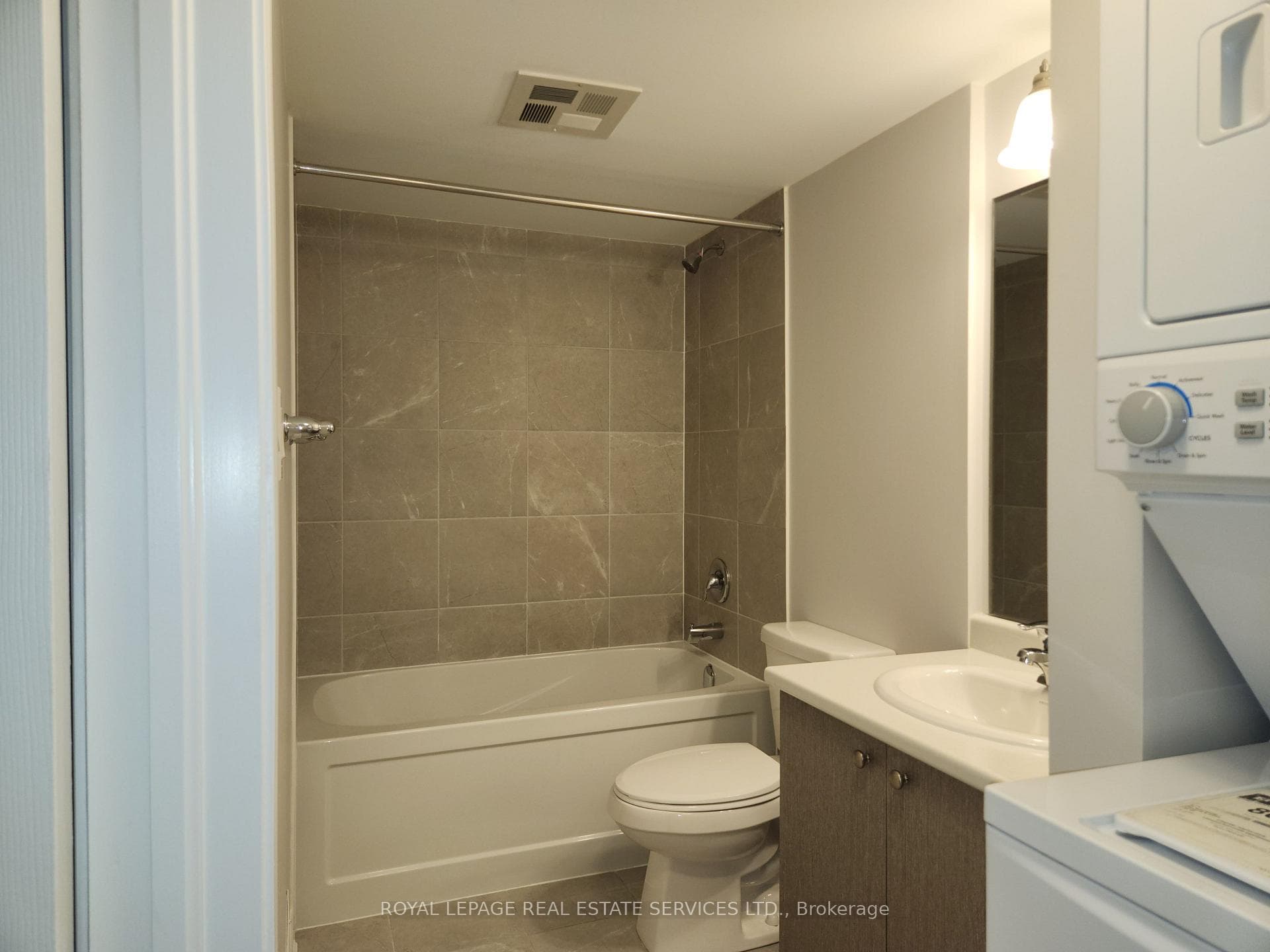 2791 Eglinton Avenue Unit 507 photo 13