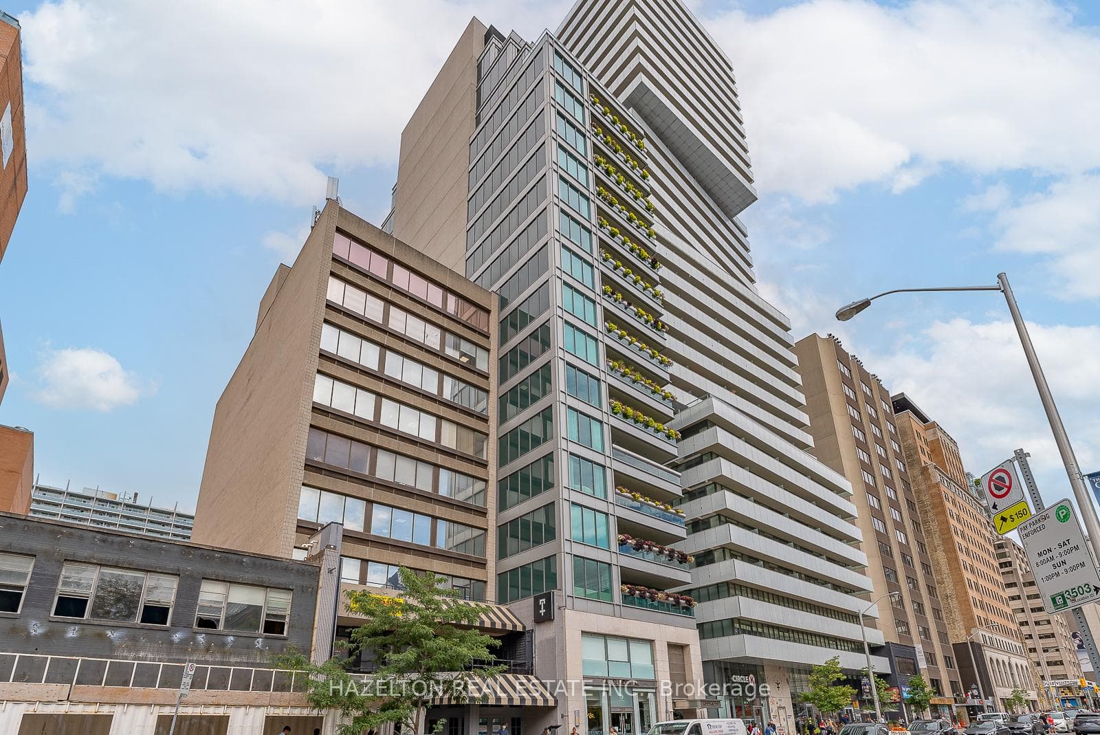 206 Bloor Street Unit 1402 photo 24