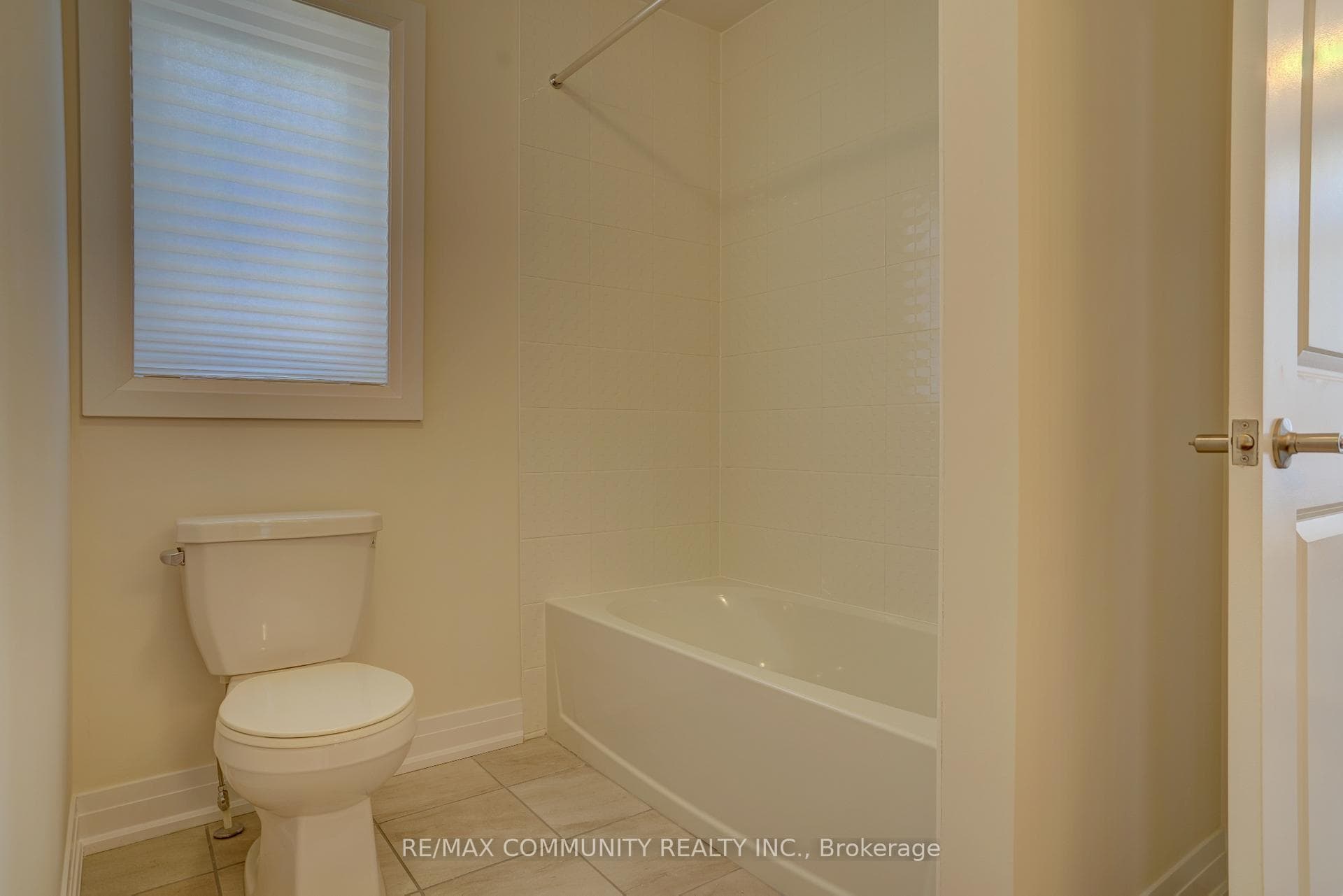 38 Wesley Brooks Street photo 29
