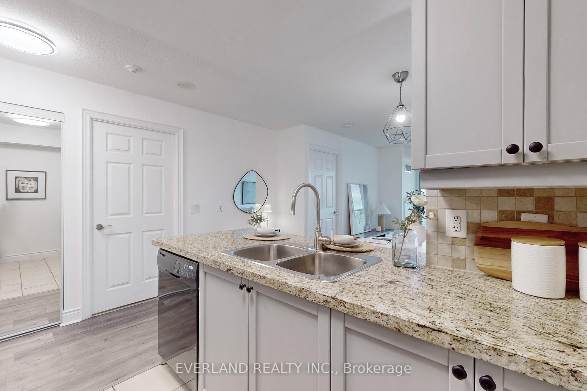 25 Greenview Avenue Unit 918 photo 10