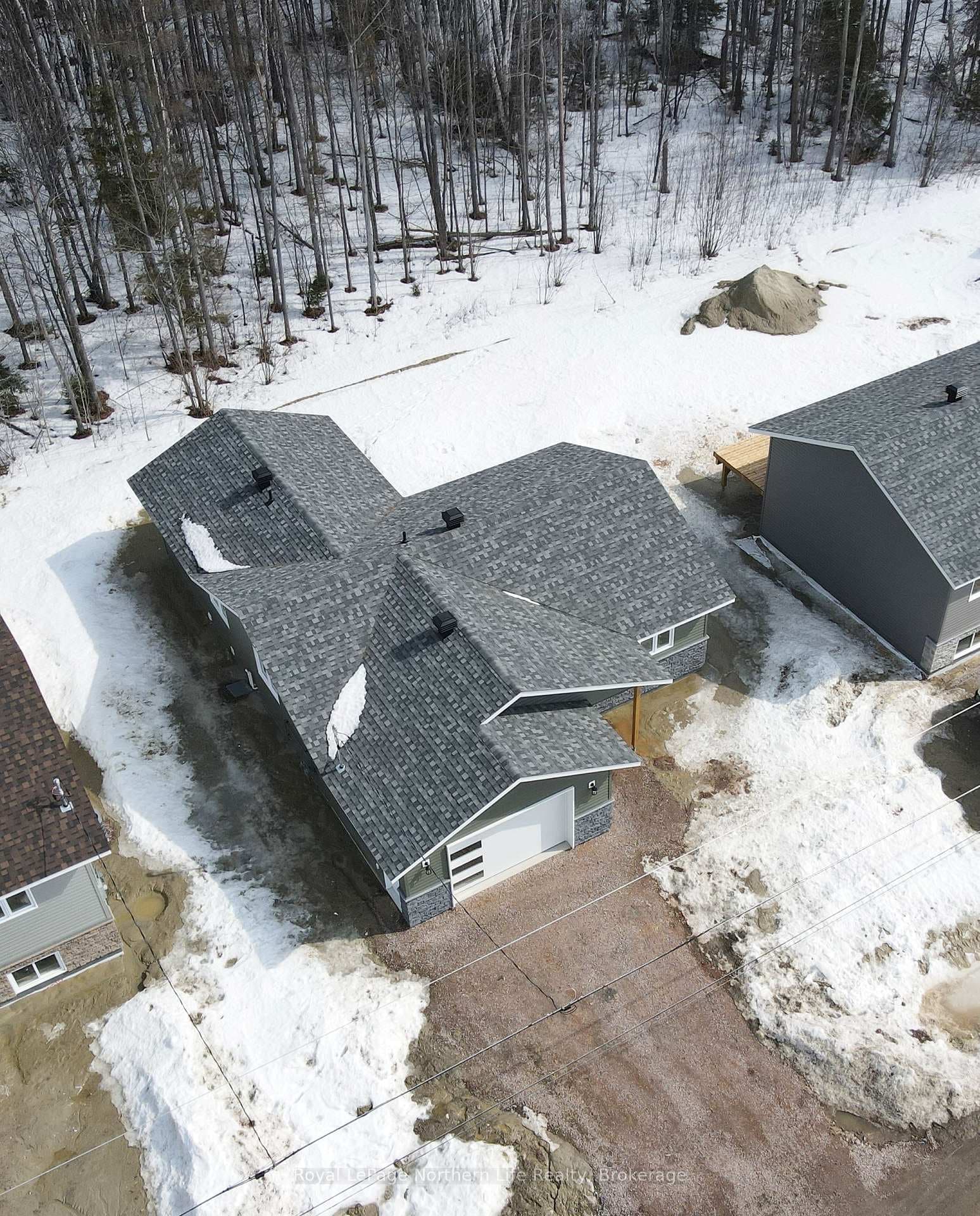 416 Roy Street photo 22