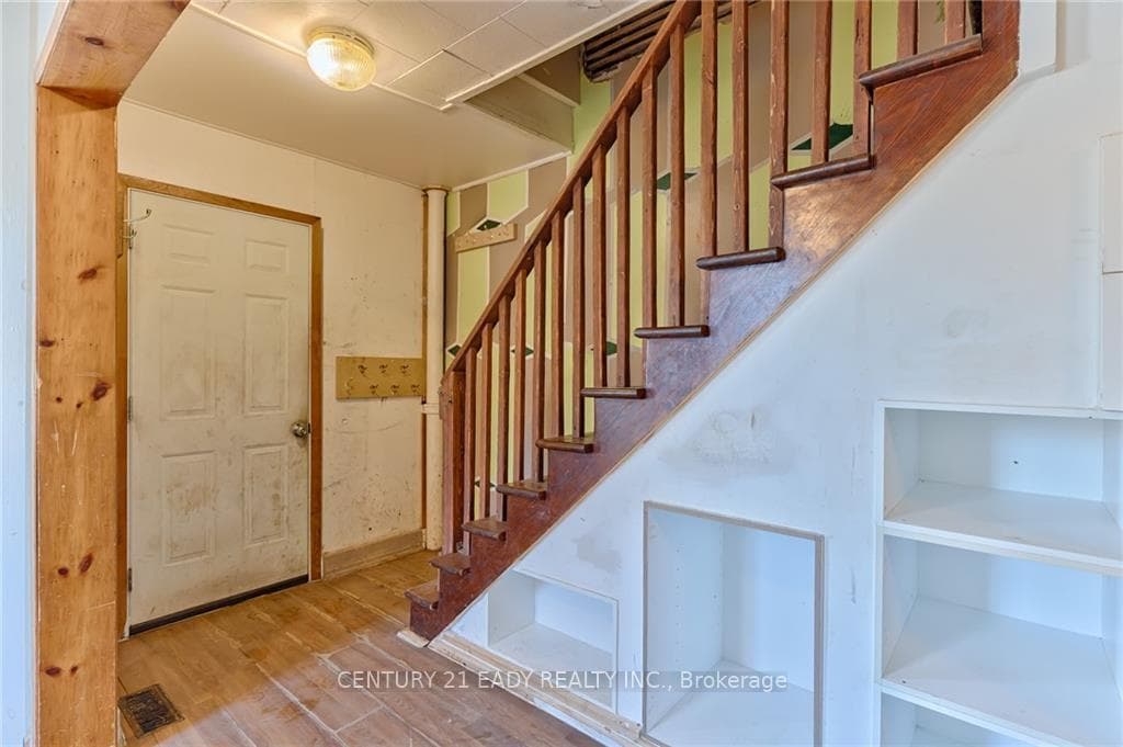 131 PATRICK Avenue photo 8