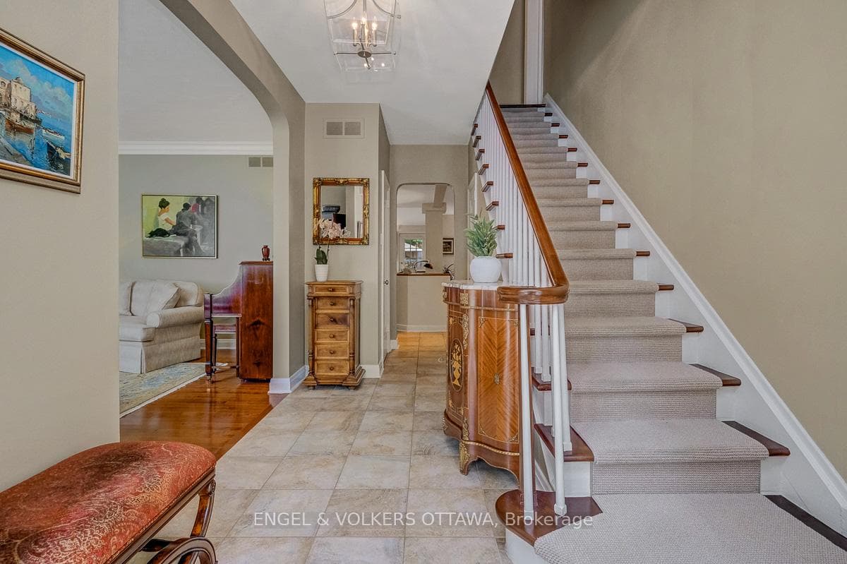 10 Rock Avenue photo 5
