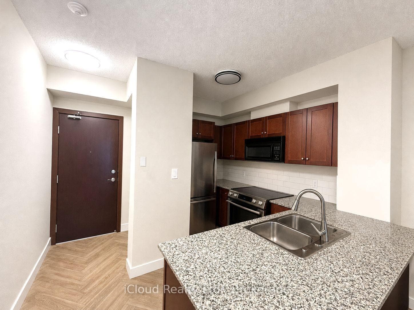 1359 Rathburn Road Unit 408 photo 5