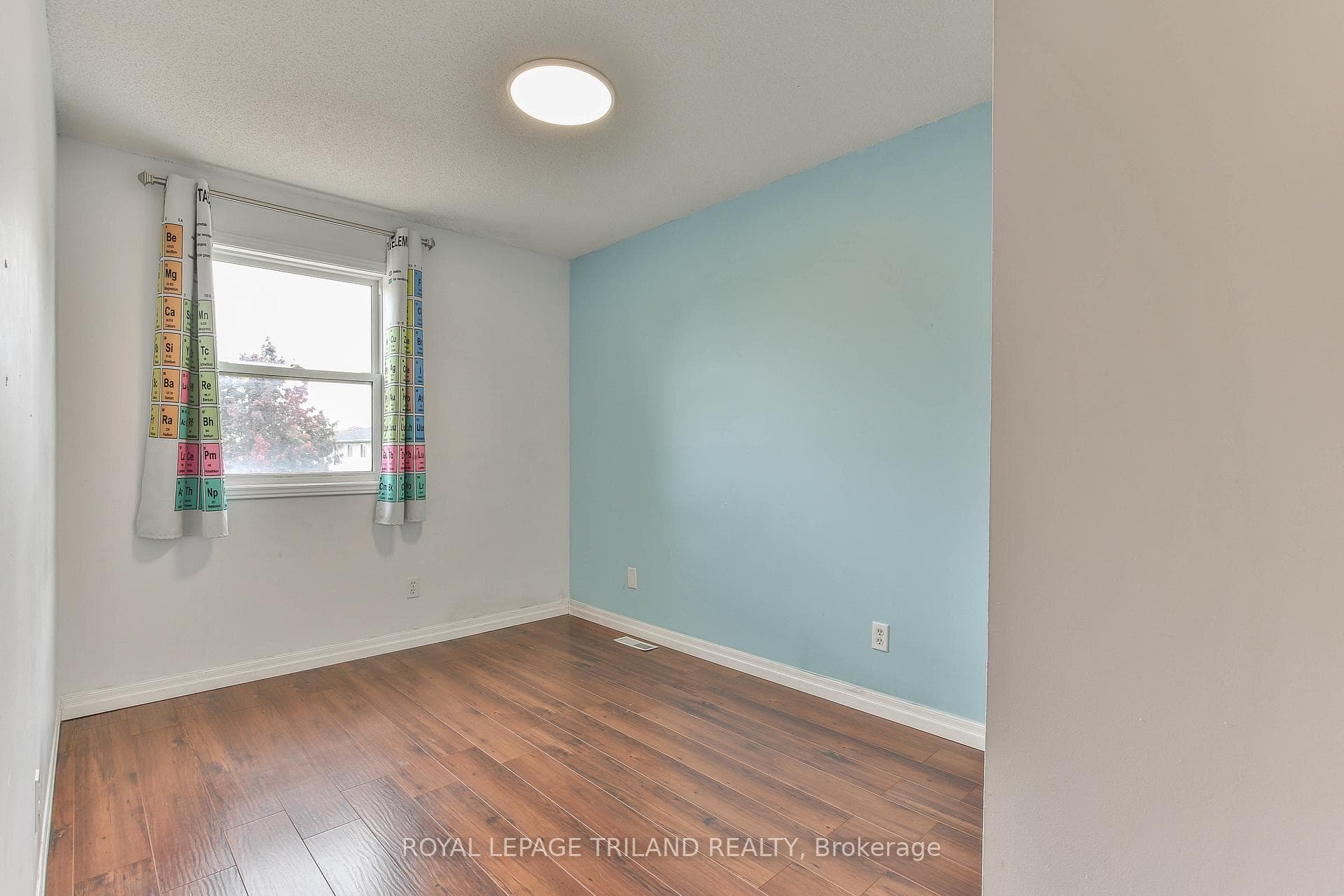 952 THISTLEDOWN Way photo 28
