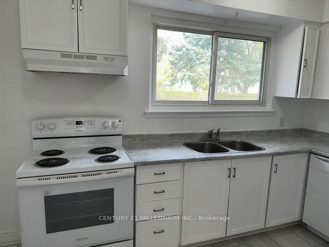 30 Kenilworth Road Unit Upper photo 3