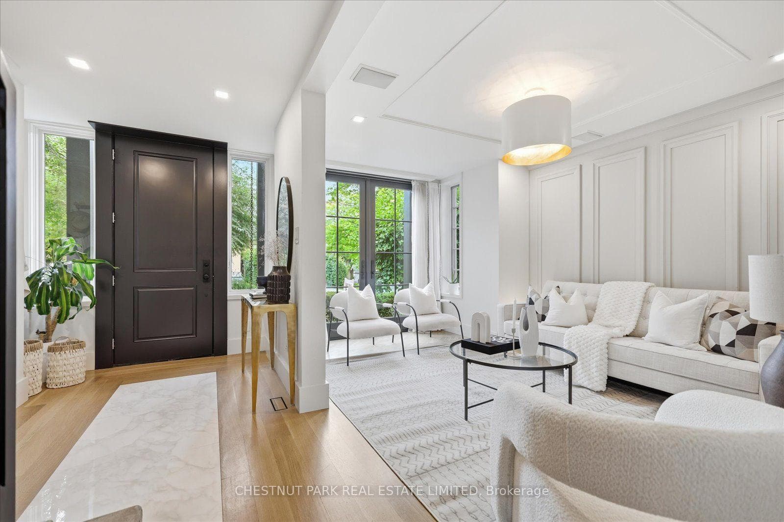 310 Bessborough Drive photo 6