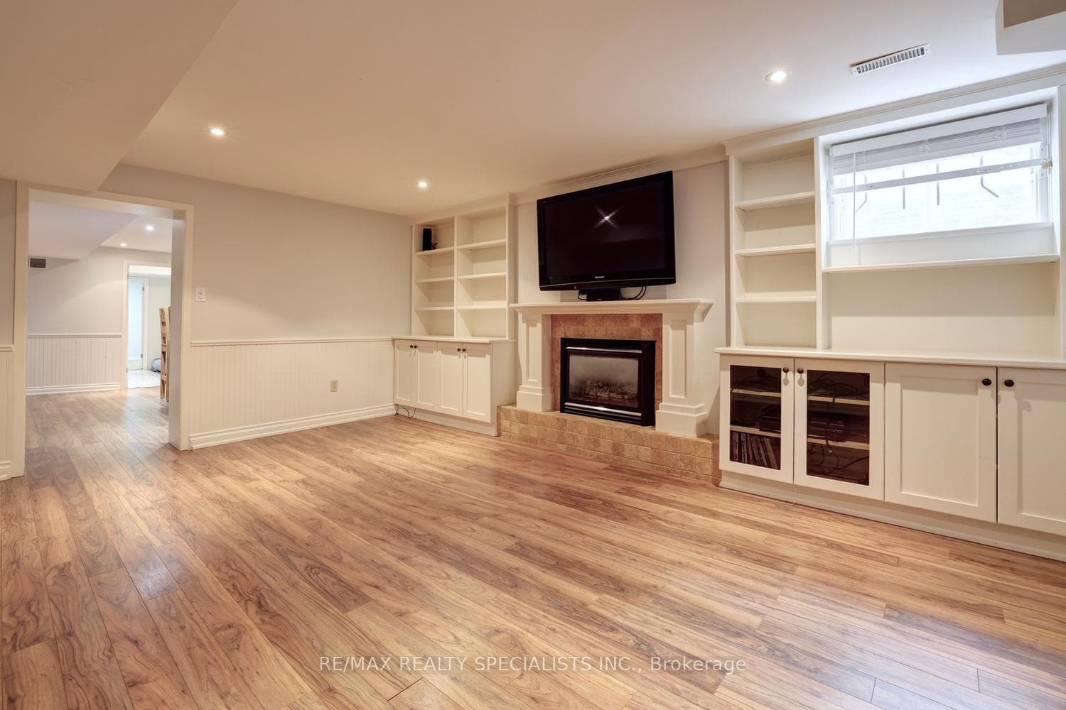 2510 Maid Marian Place photo 32